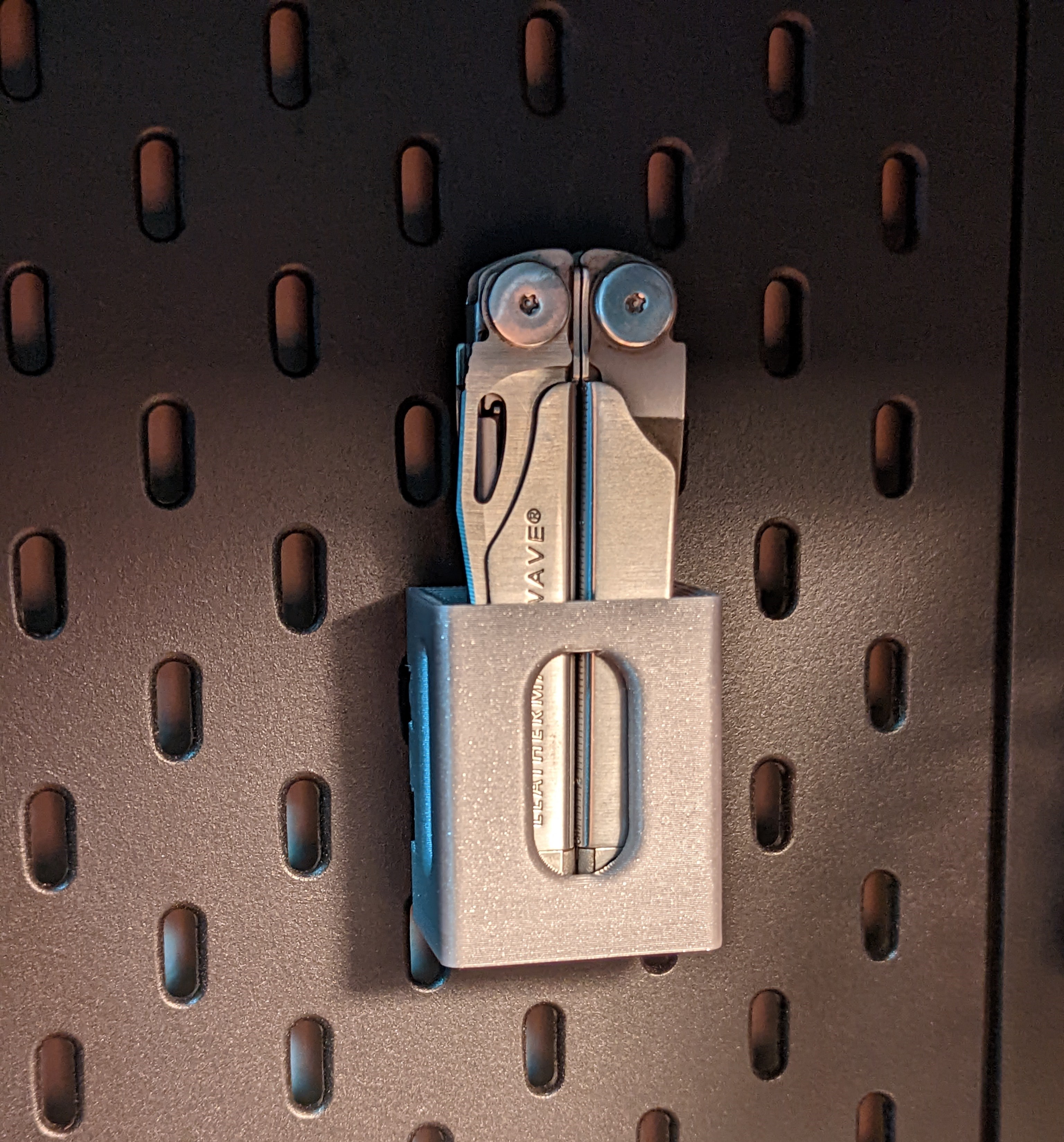 Skadis Leatherman Holder