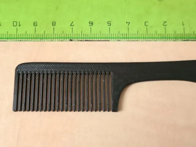 Beard comb