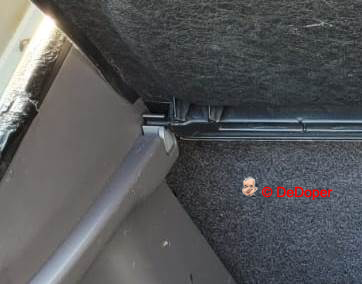 Parcel shelf side panel clamp Toyota Celica 2000 — thumbnail 3