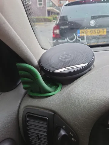 Speaker adapter from 100mm to 130mm speakers