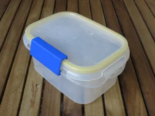 Lunch box lock replacement