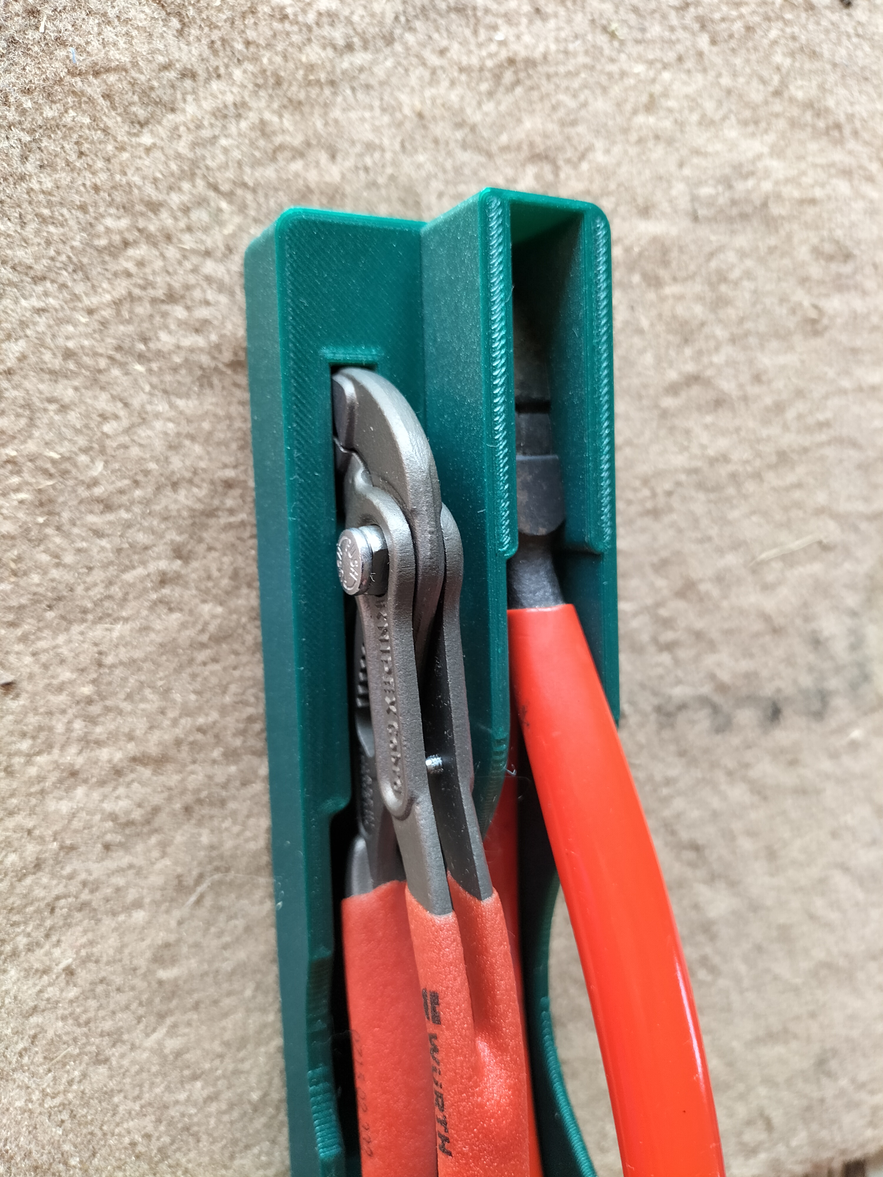 Gridfinity double pliers or one plier and one Knipex Cobra 125mm