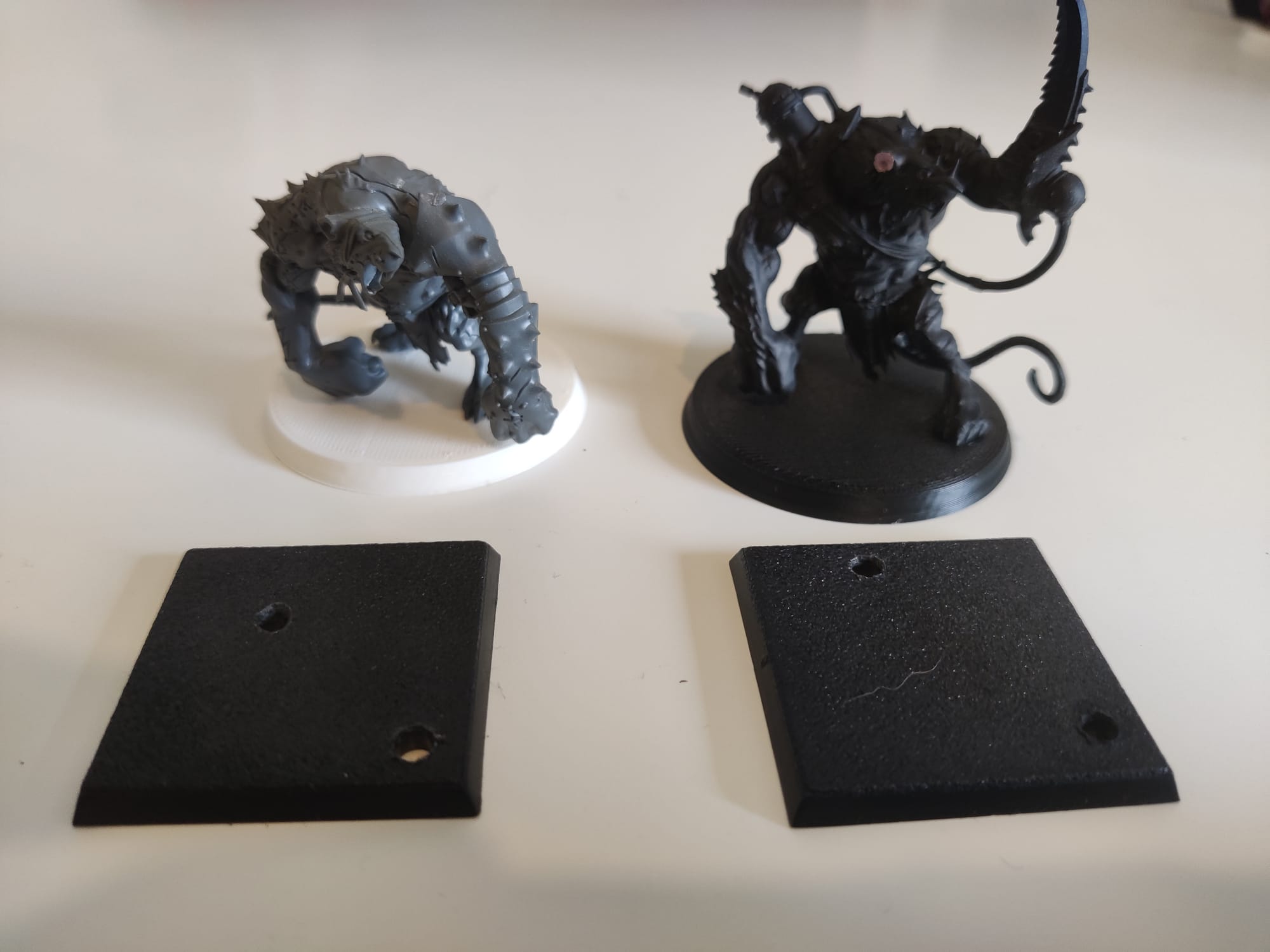 Warhammer Fantasy Skaven round base slit