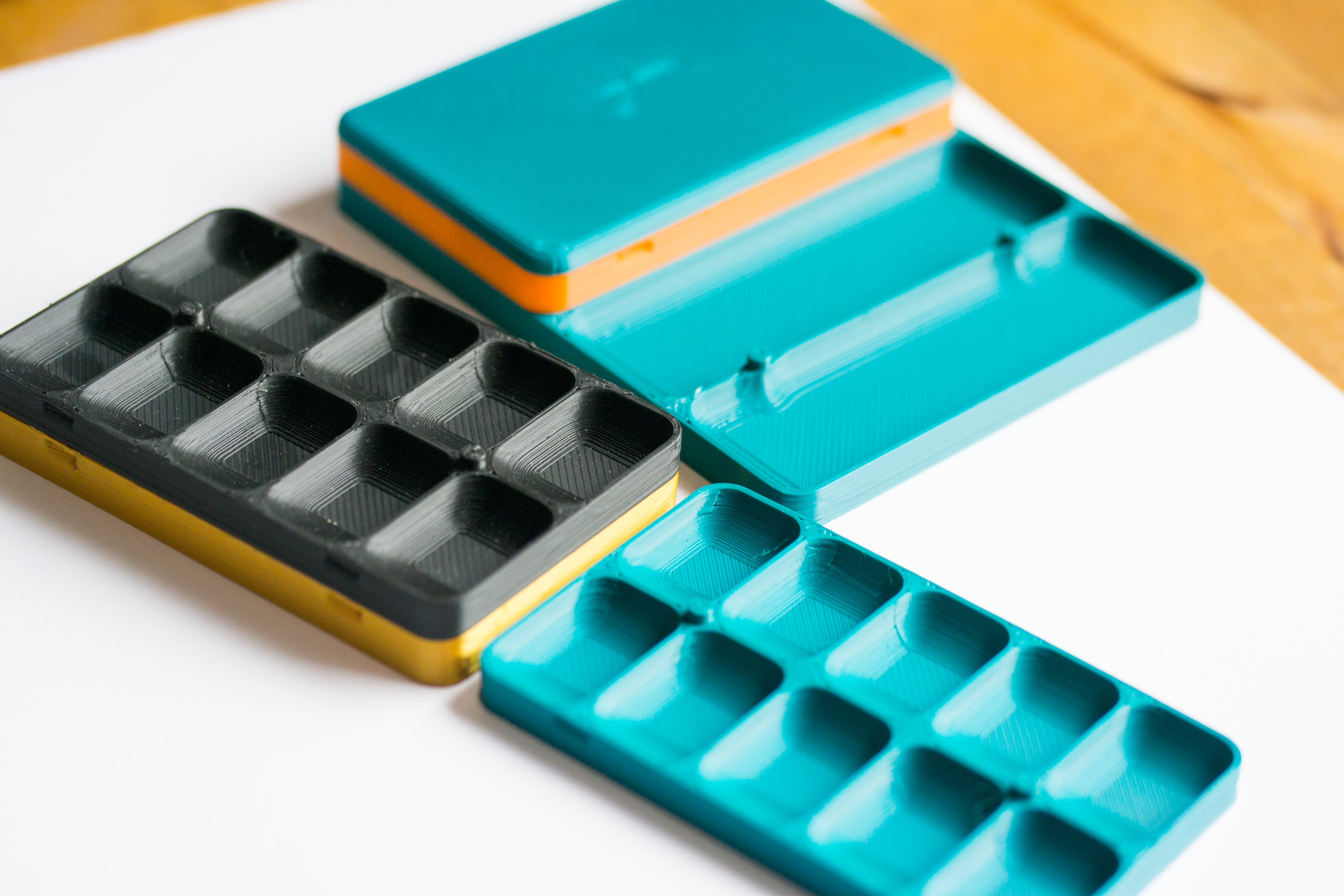 Miniatura 6 do modelo 3D Stackable Screw Tray Box system