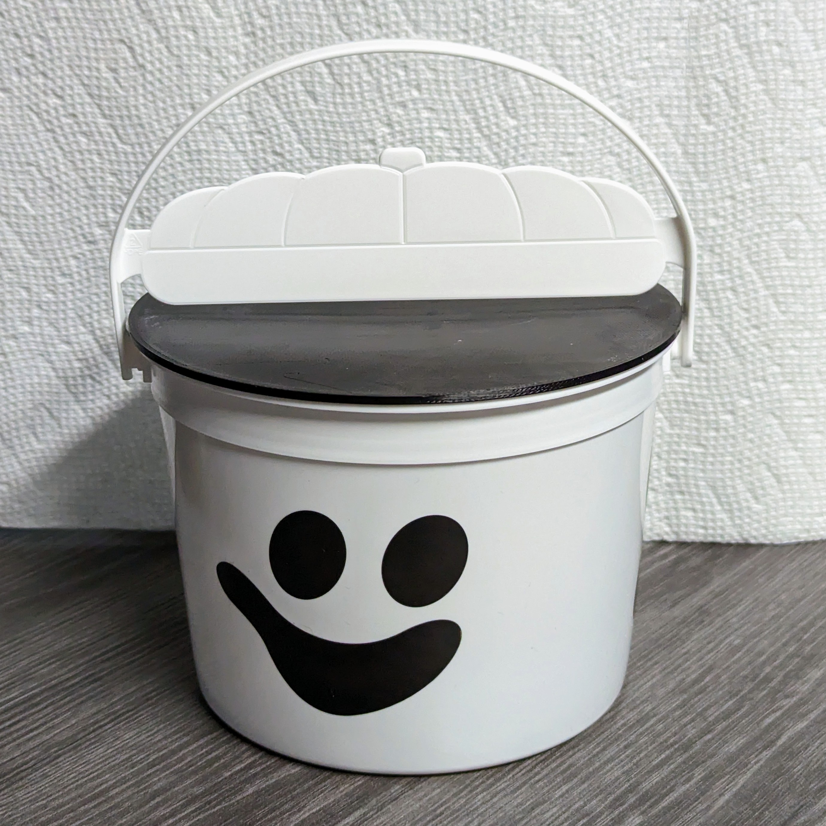 Happy Meal bucket lid - with led tea light holder