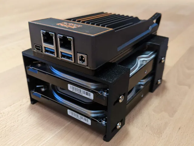 ZimaBoard Dual HDD Stand (3.5")