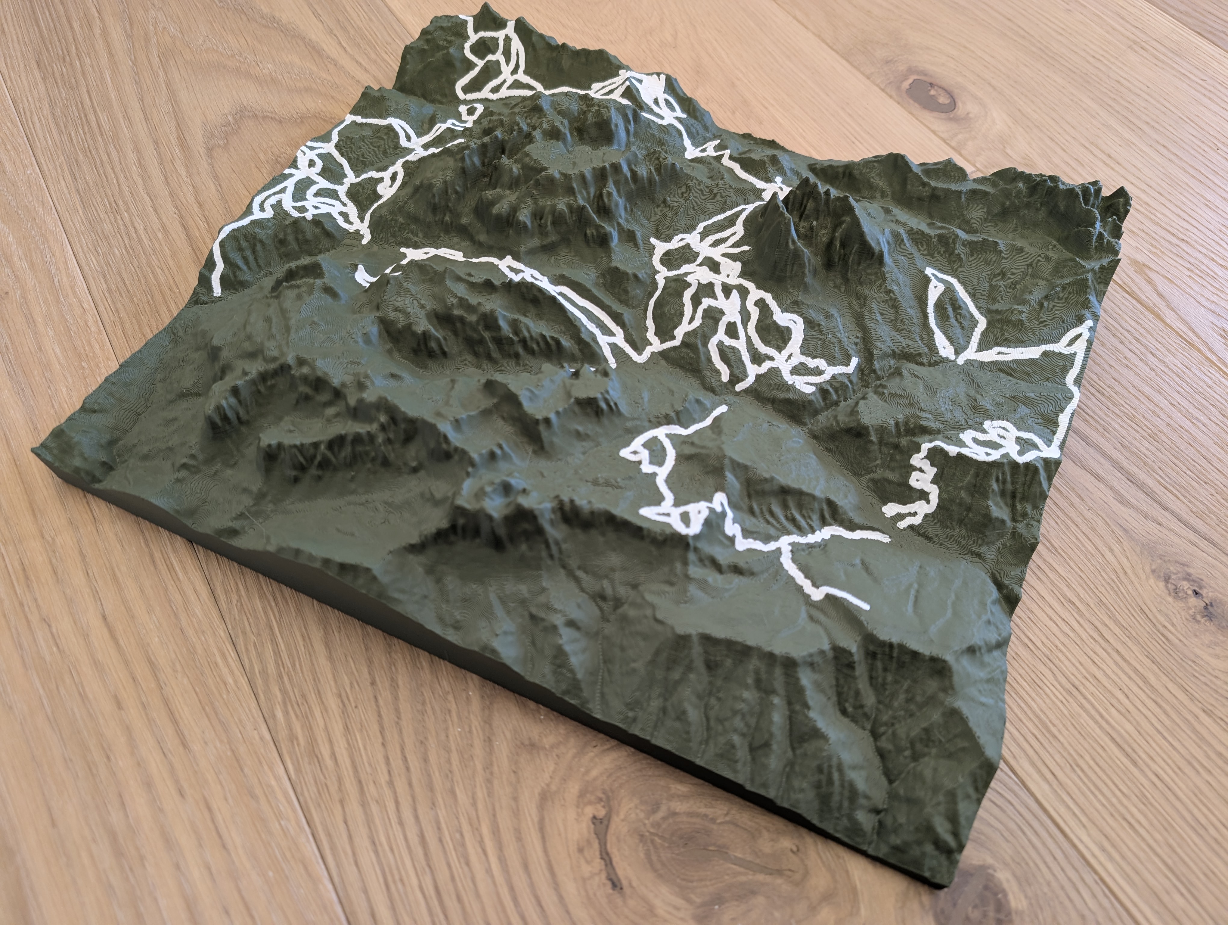 Val Gardena, Grödnertal, Sasso Lungo, Langkofel, il Sella, Sellagruppe Terain 3D Model with Skislopes for Multimaterial printer