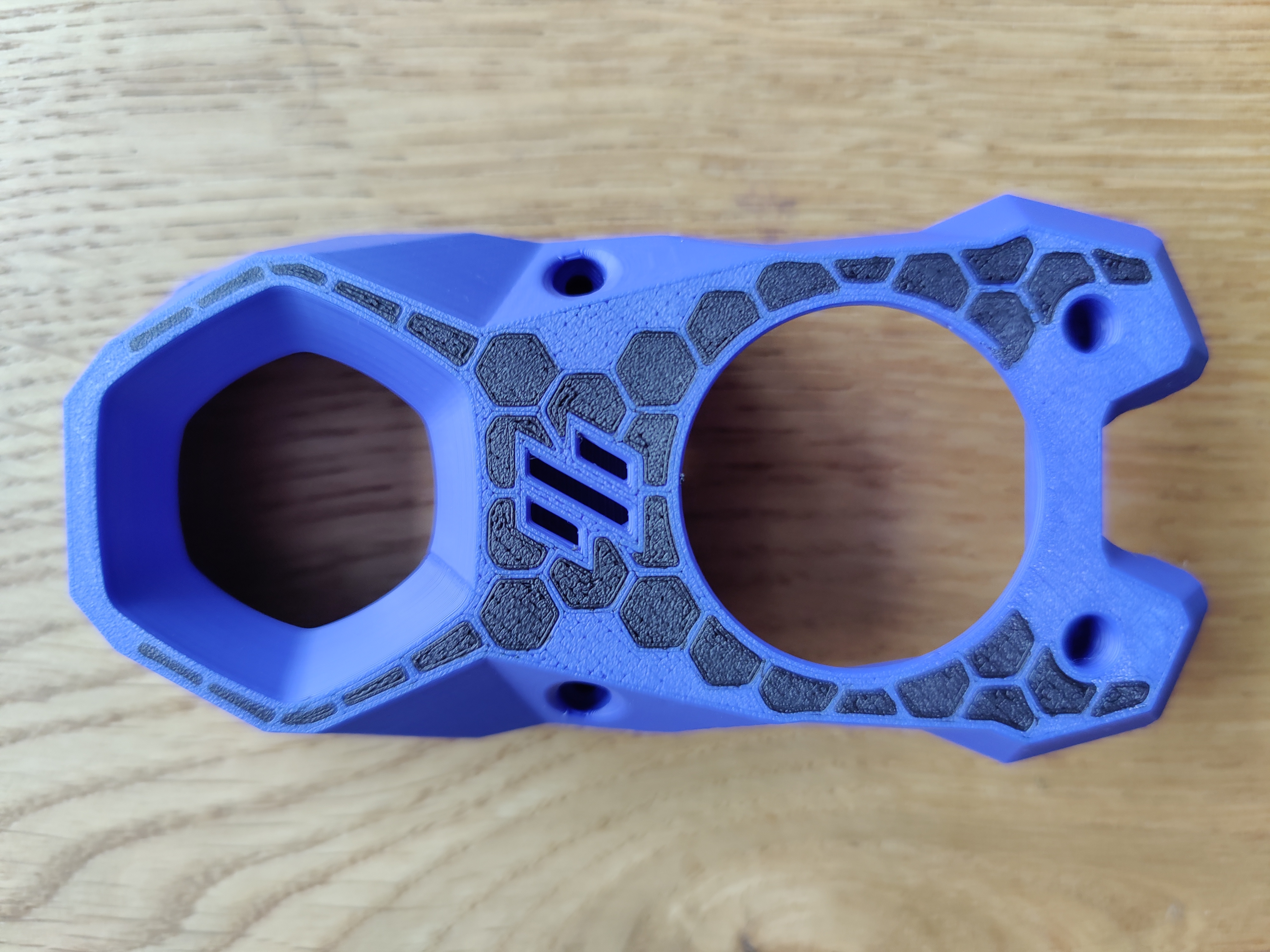 Miniatura 3 do modelo 3D Hexagonal Stealthburner