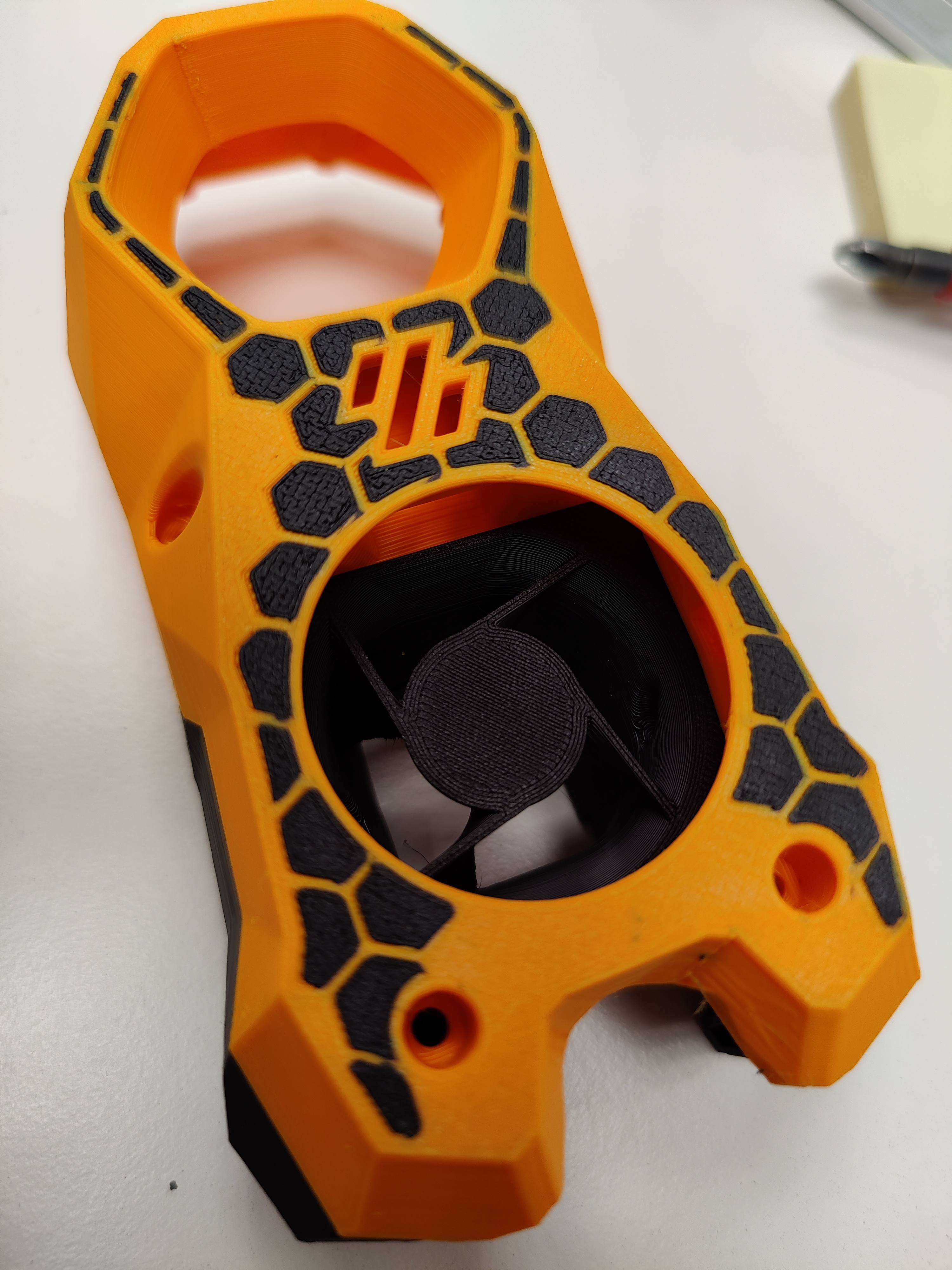 Miniatura 4 do modelo 3D Hexagonal Stealthburner