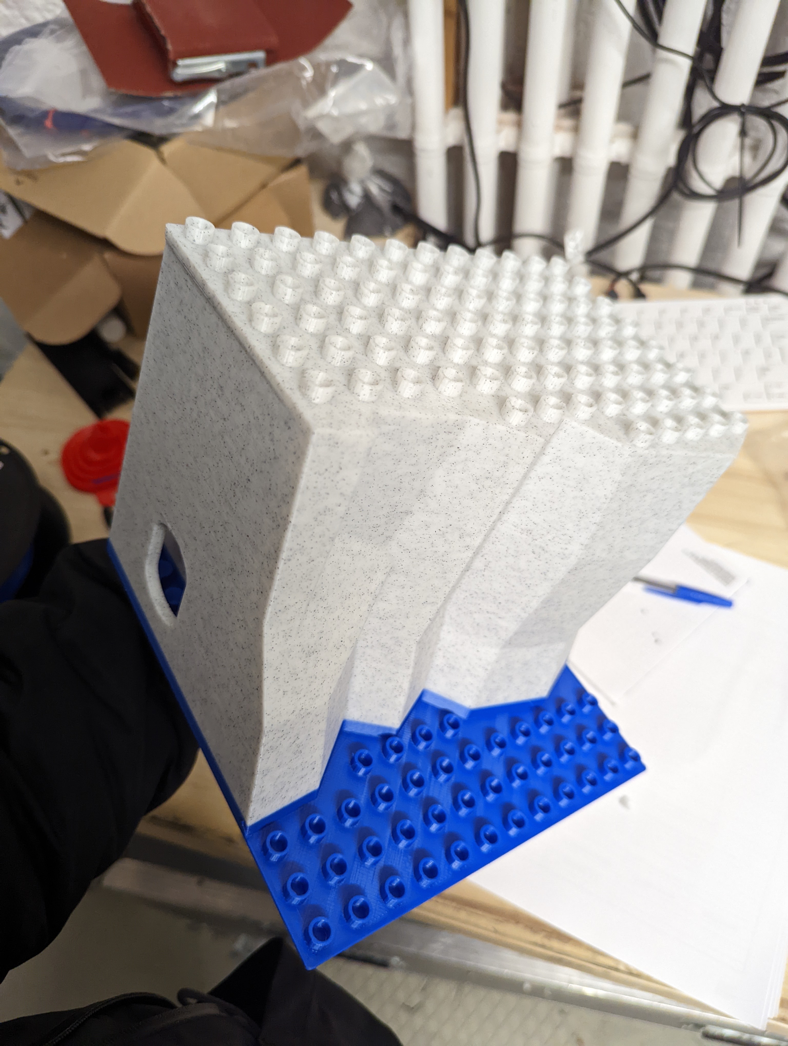 Duplo Compatible Cliff with integrated House