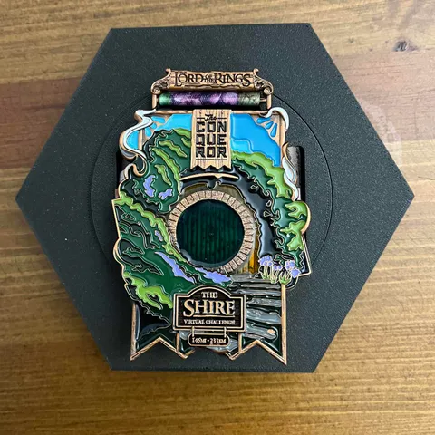 Hex stackable medal holder