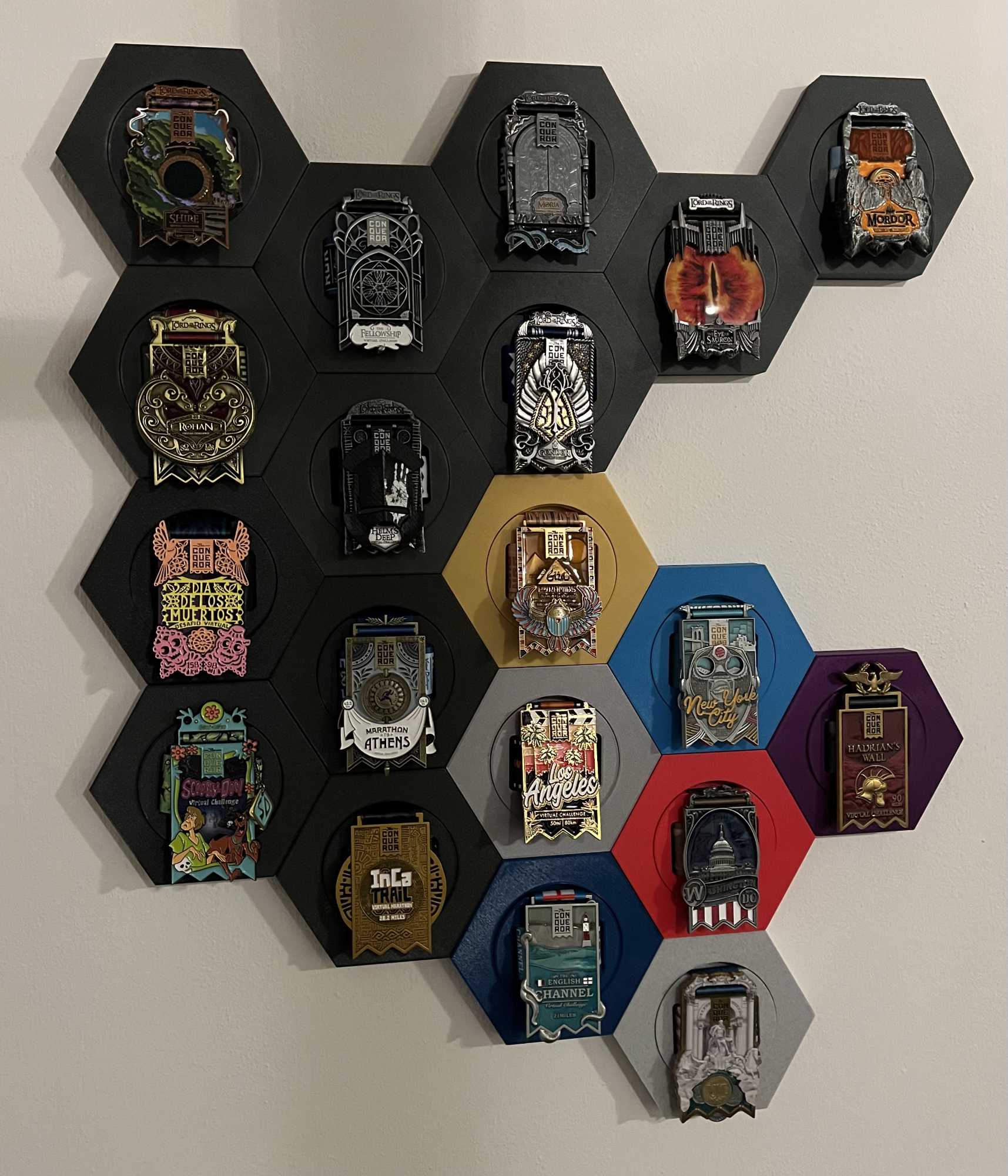 Miniatura 2 do modelo 3D Hex stackable medal holder