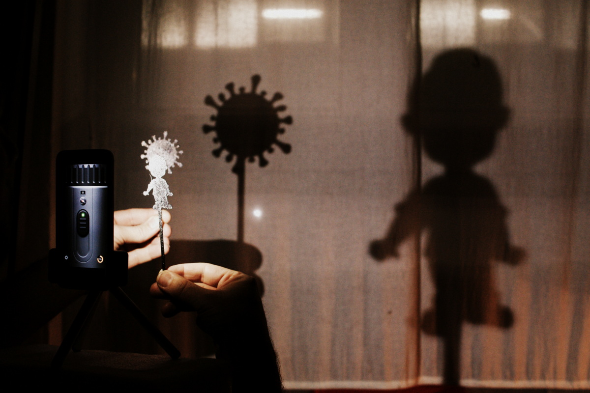 "Corona-Story" - Shadow Play