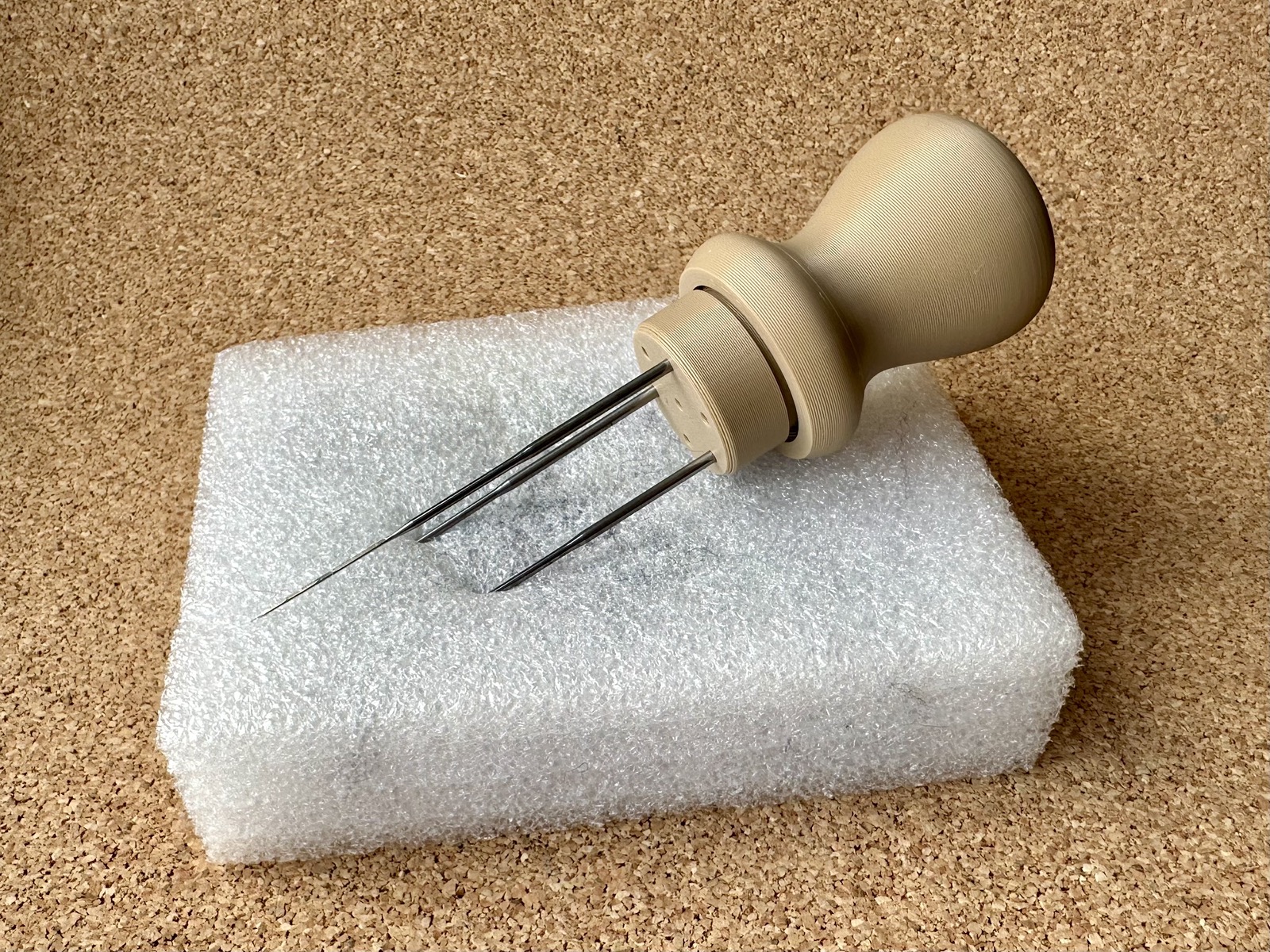 Multi-needle felting tool - Holder for up to 7 felting needles (parametric)