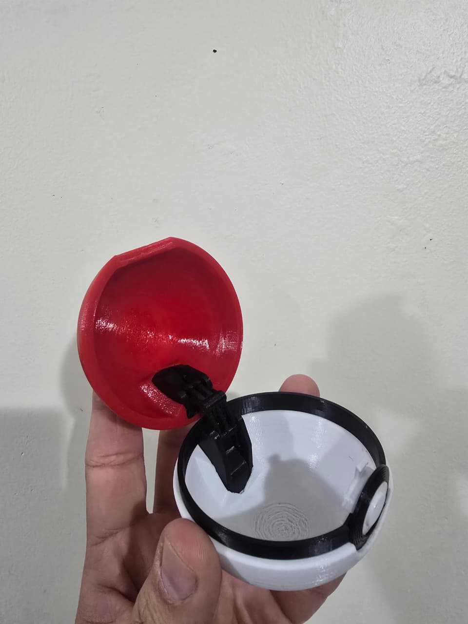 Miniatura 2 do modelo 3D Pokeball (Functional Hinge)