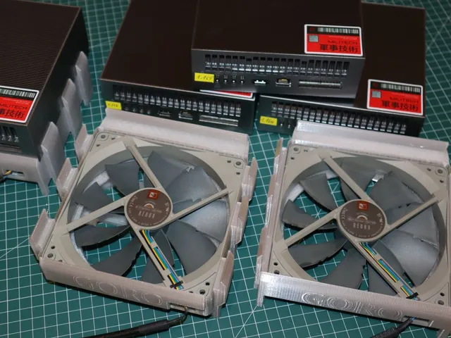 ASUS Ascent GX10 Modular Stackable Cooling Stand - Noctua NF-P14s