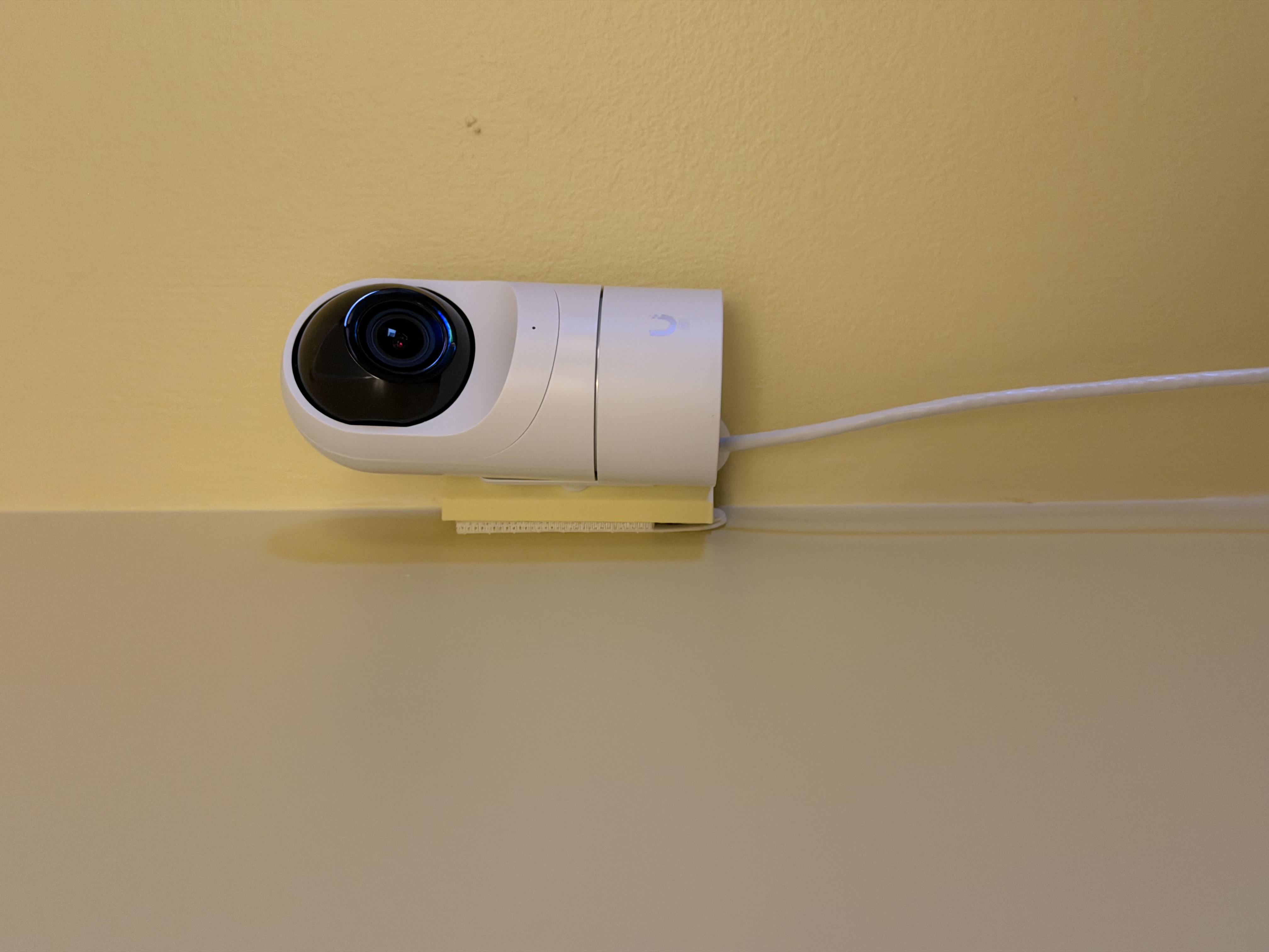 Ubiquiti UniFi Protect G5 Flex Corner Bracket Mount