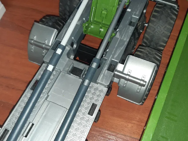 Replacement part for hook lift trailer