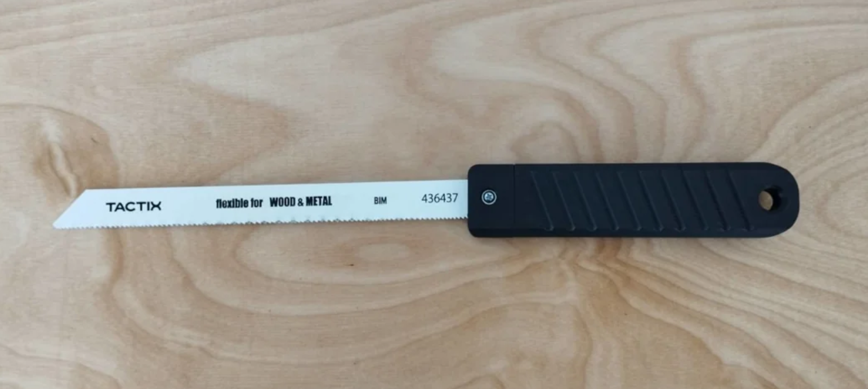 Simple handle for reciprocating saw blades MK1