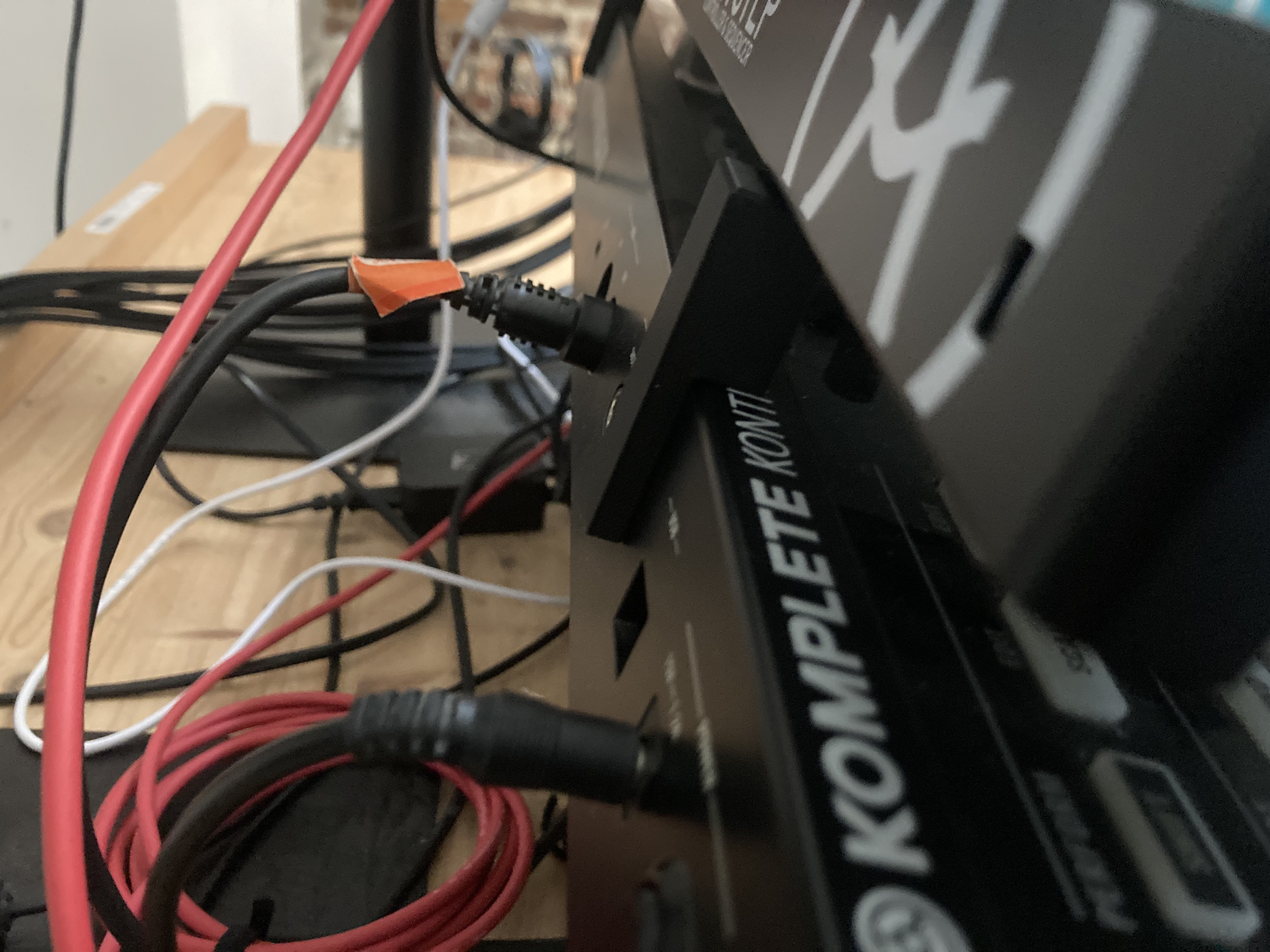 Monitor/synthesizer/... lifter/stacker. — miniatura 4