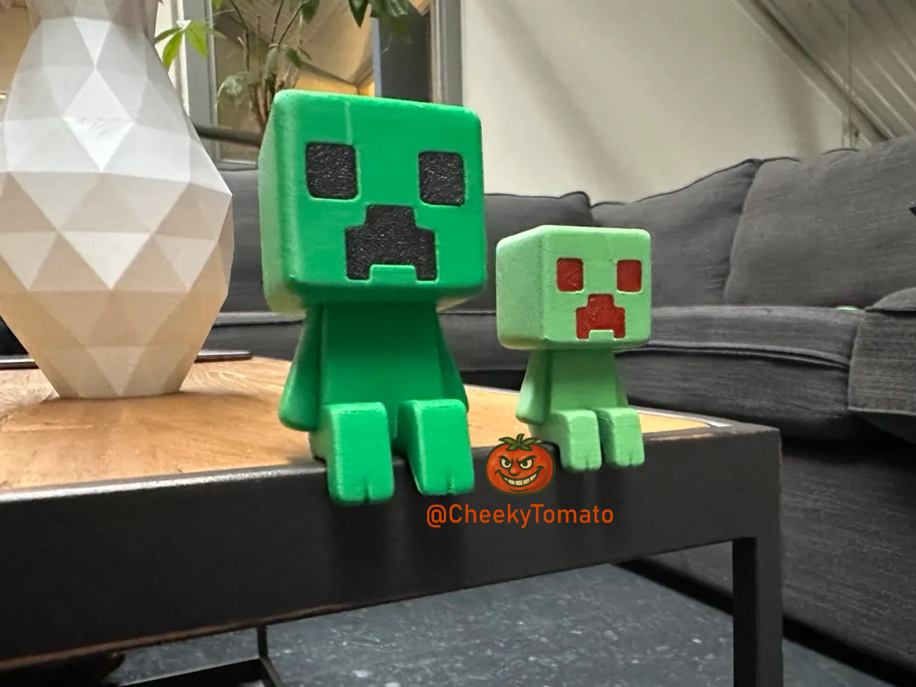 Minecraft Creeper Deskbuddy