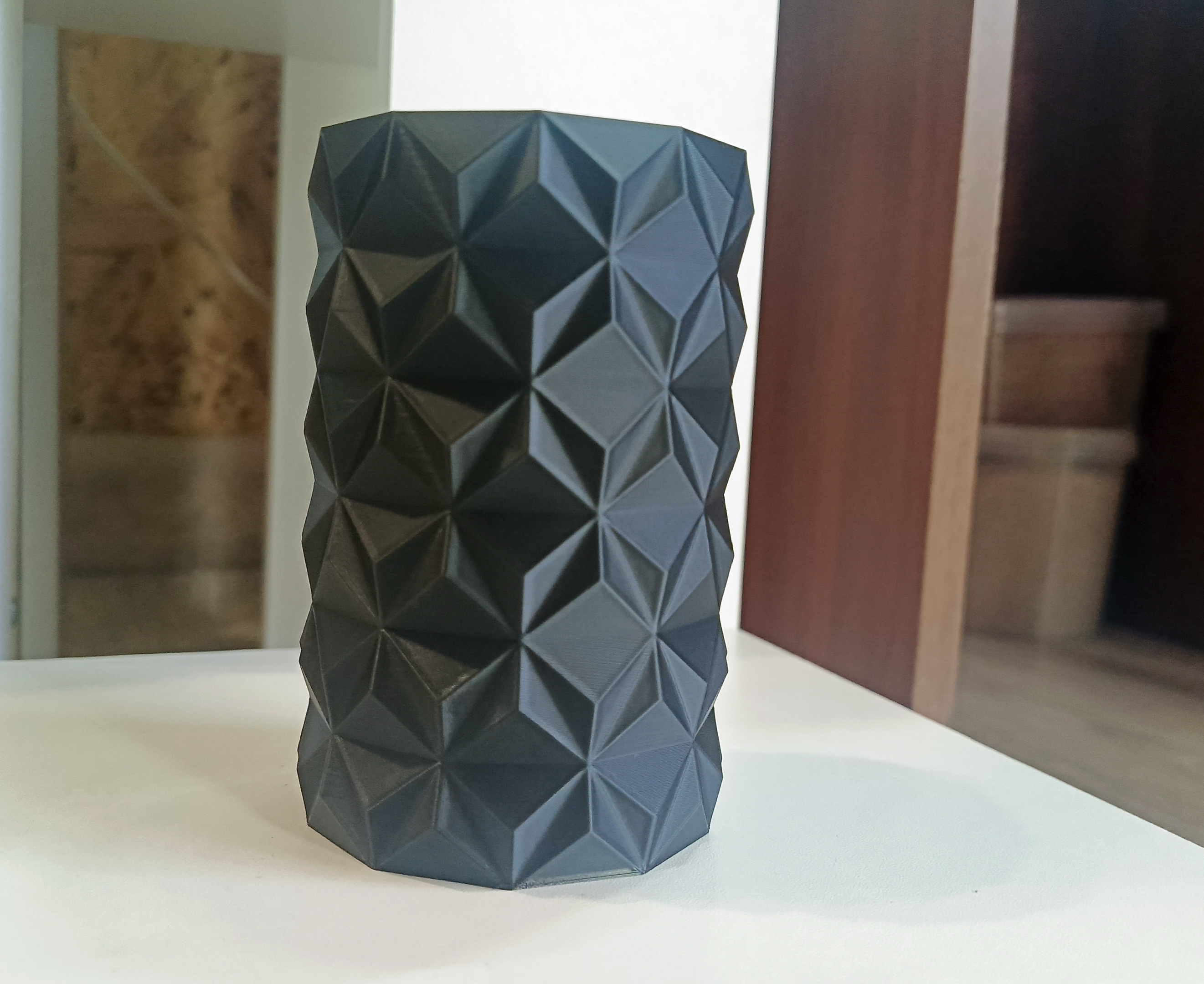 Polygonal vase — miniatura 3