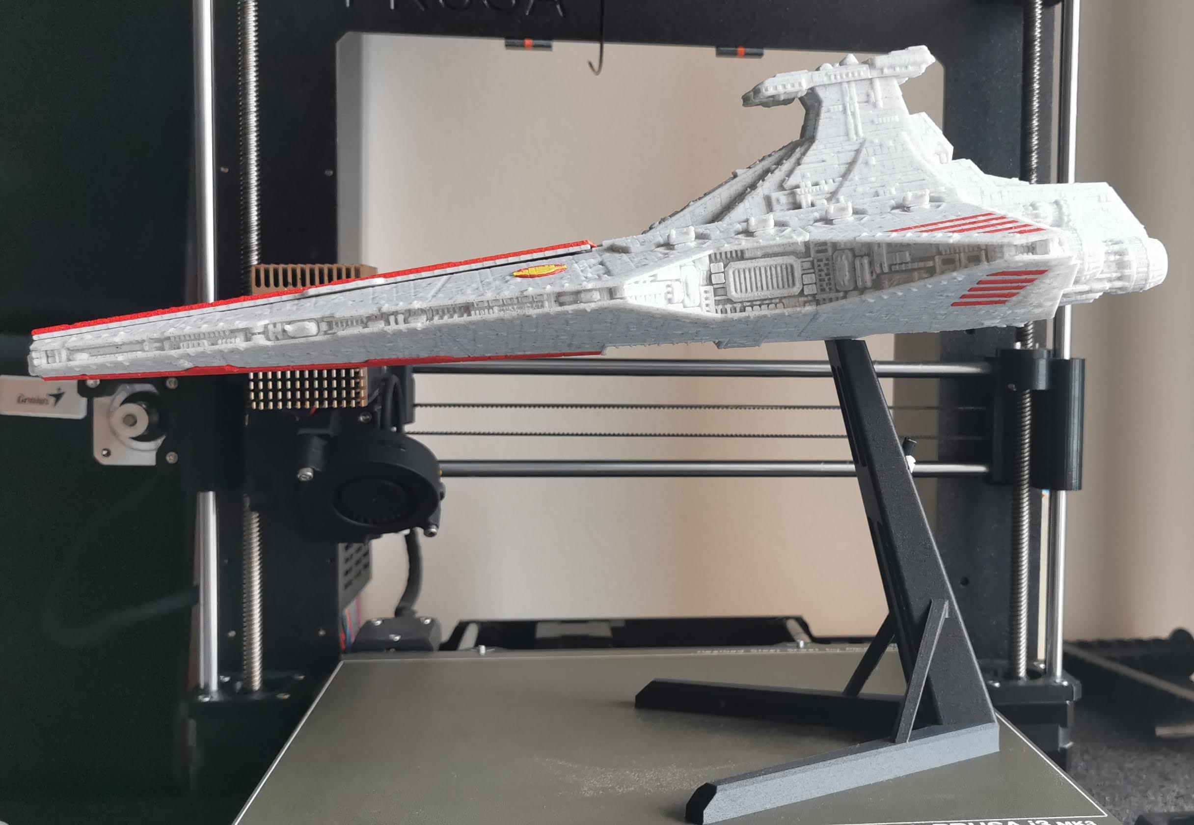Display stand for fab365 Venator class Star Destroyer