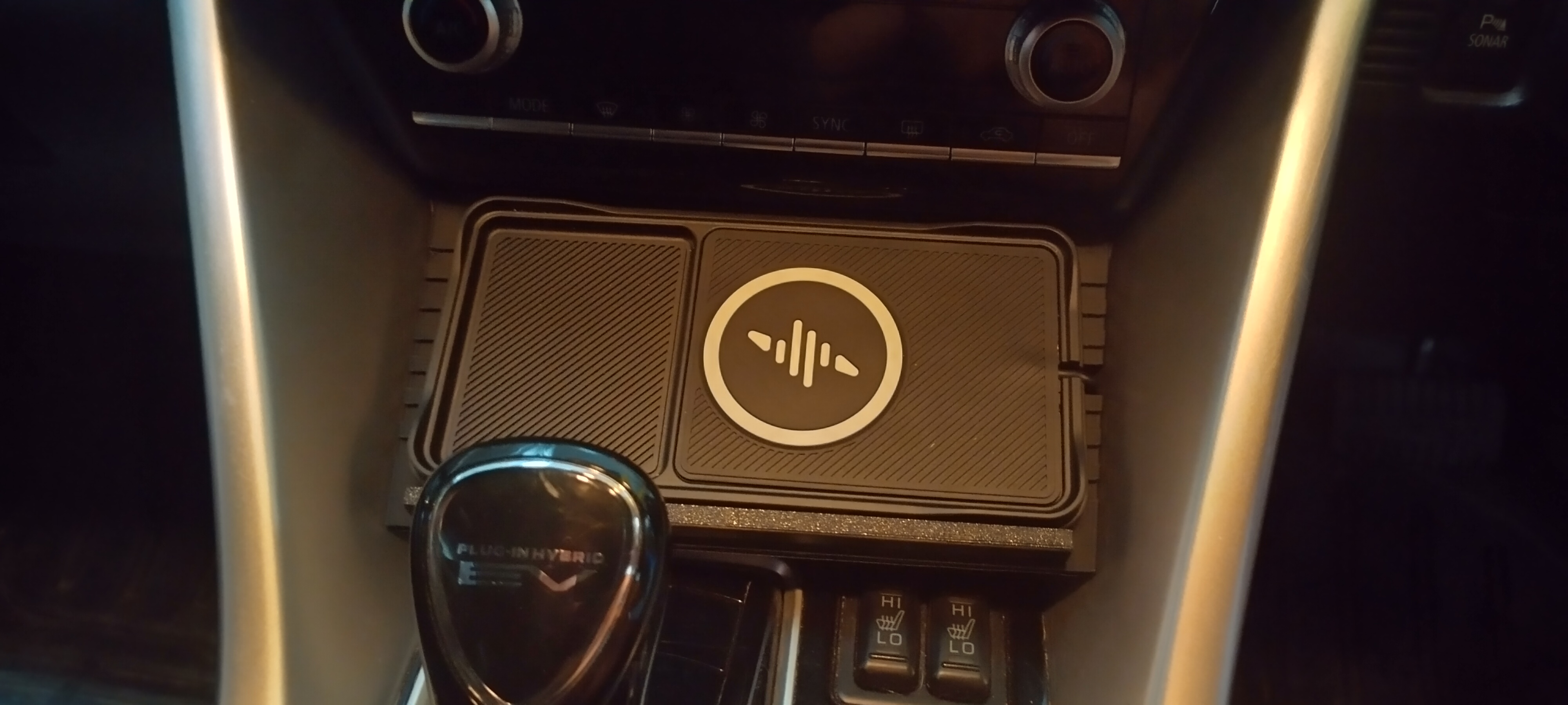 Mitsubishi Eclipse Cross PHEV - Phone holder with place for wireless charger