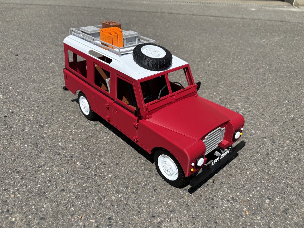 Landrover Series 3 109 modelkit in 1:10 scale