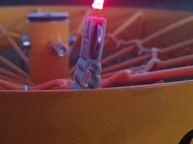 Cheap and Cheerful Glow Disc Golf Basket Beacon