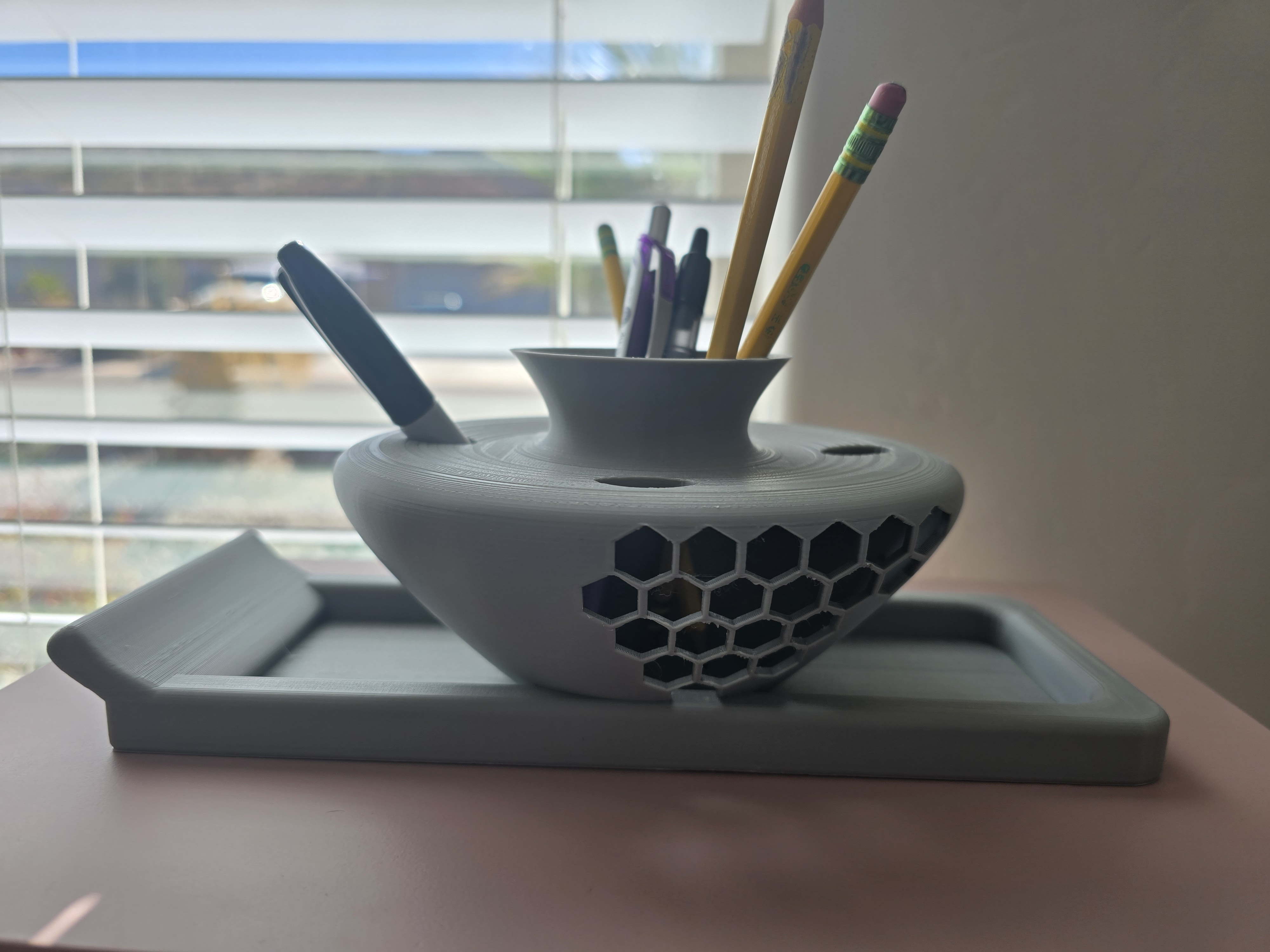 Desktop office supply holder