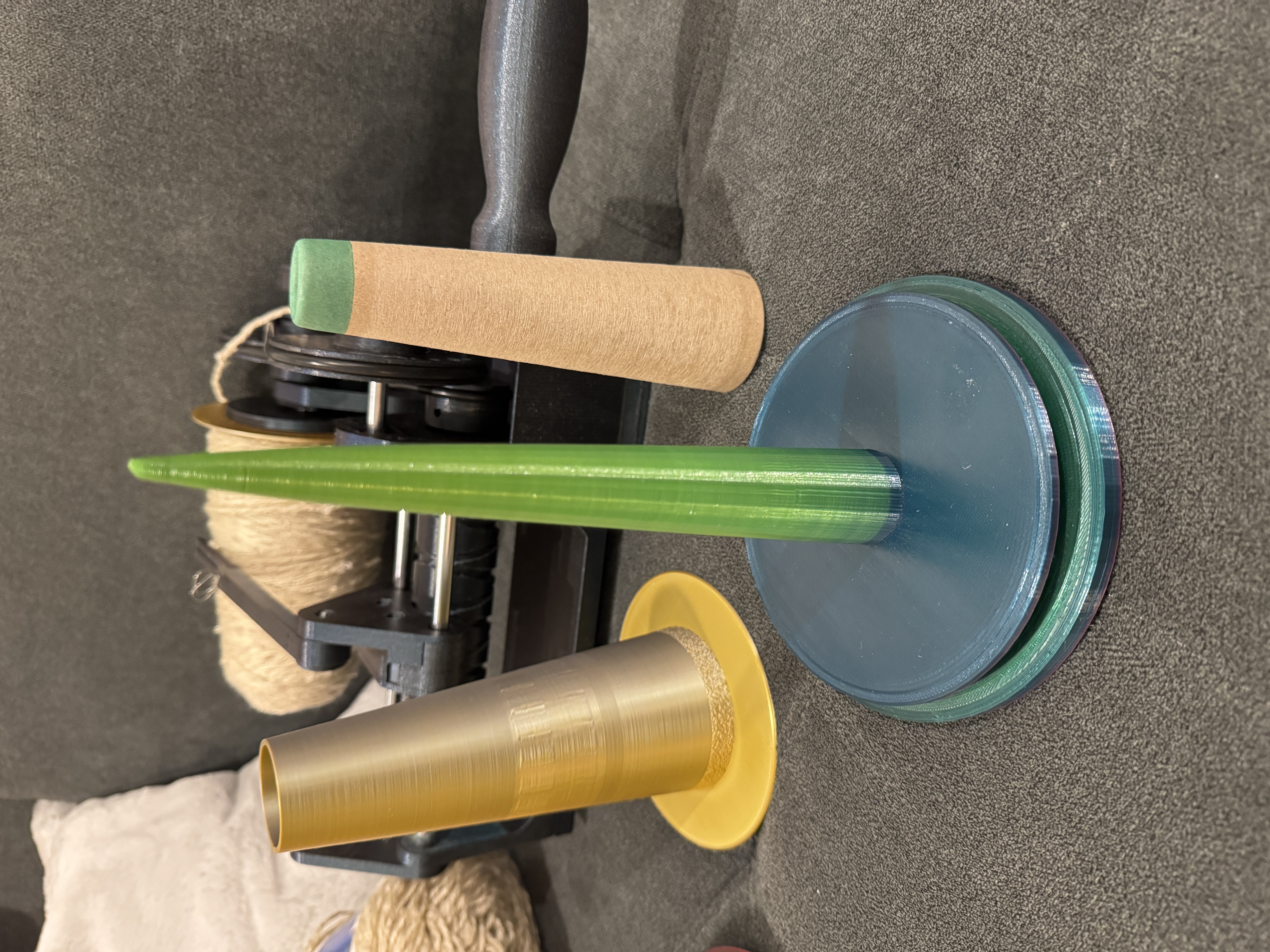 Miniatura 2 do modelo 3D Yarn Spindle