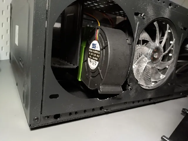 Shroud for AMD Instinct MI50 workstation GPU and BA10033B12H BBQ blower fan