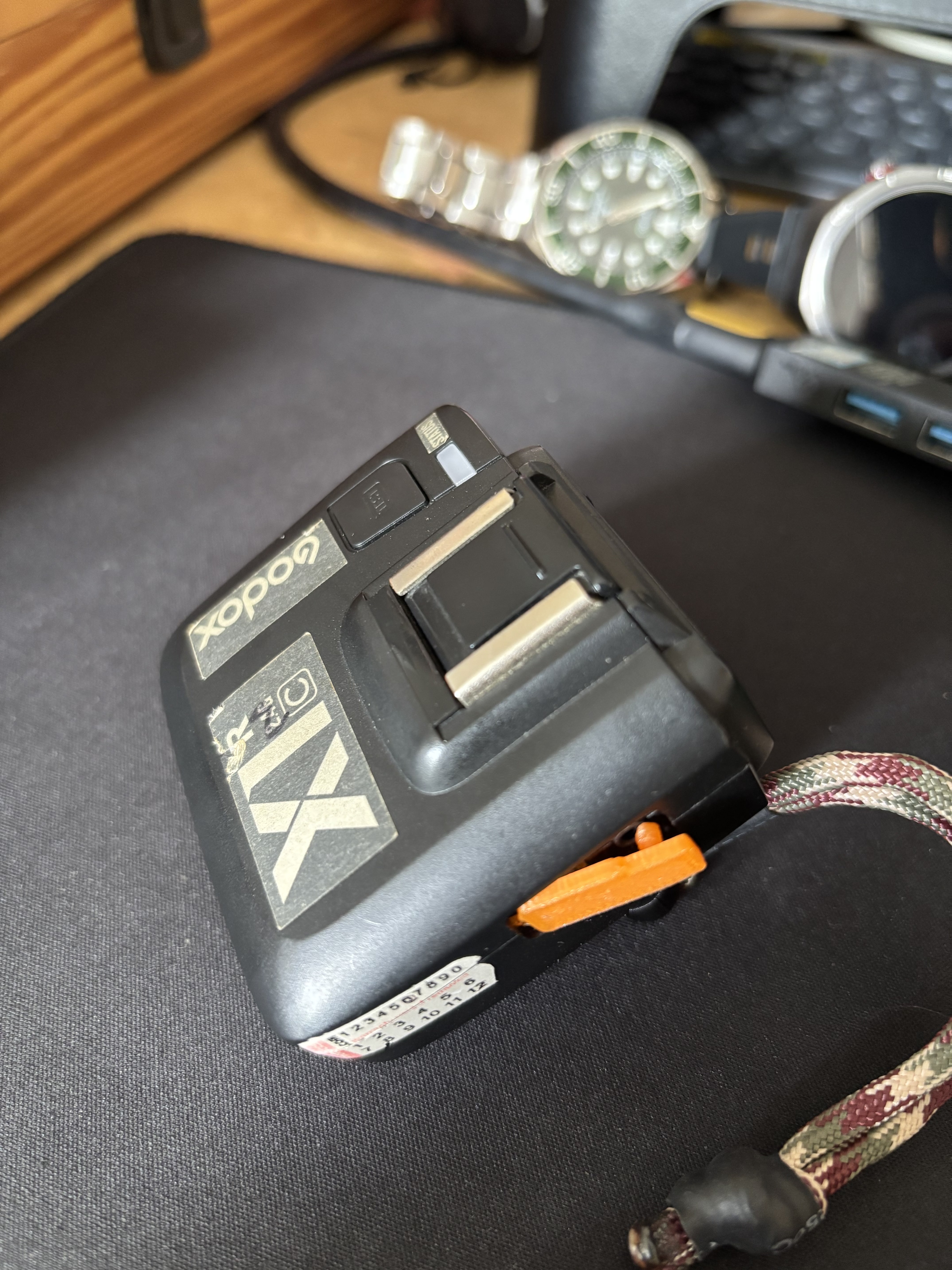 Godox X1R flash receiver sync door