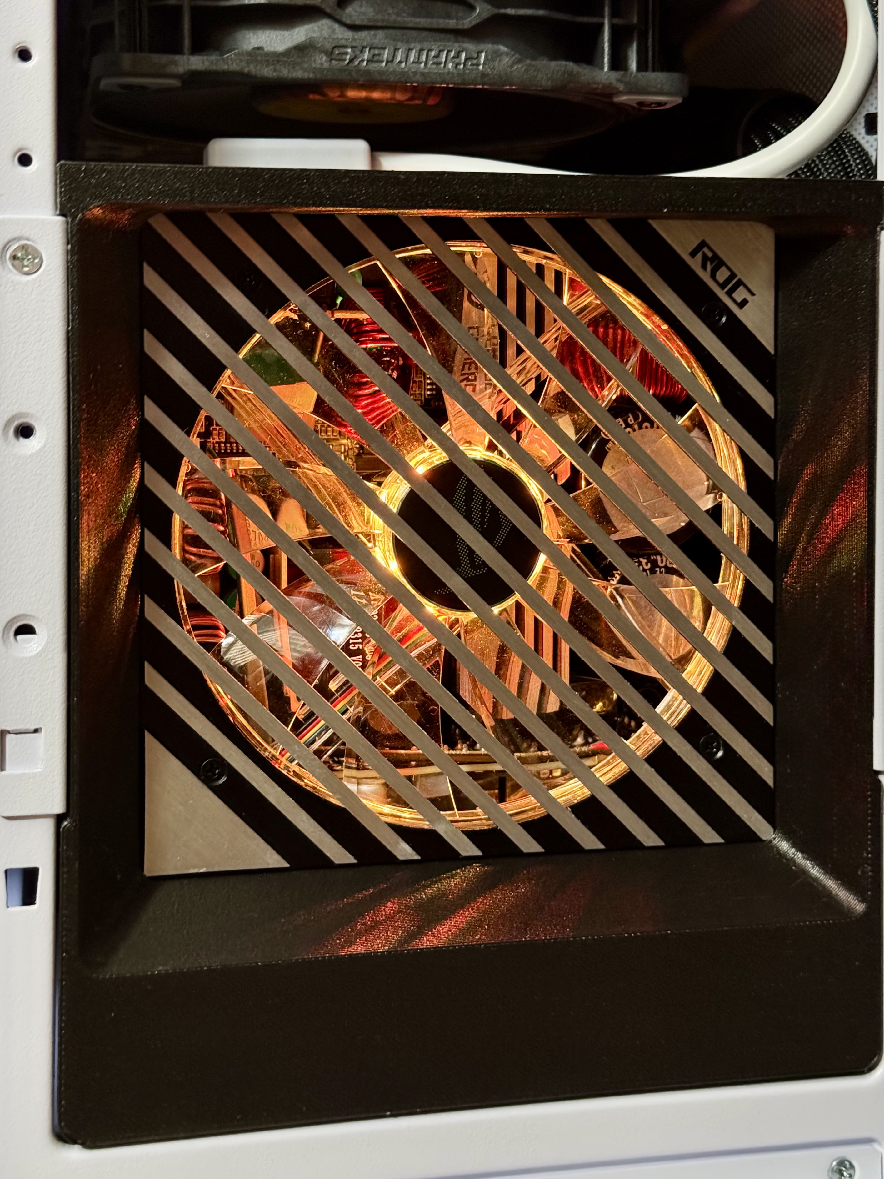 Lian Li Dan A3: PSU Fan Duct