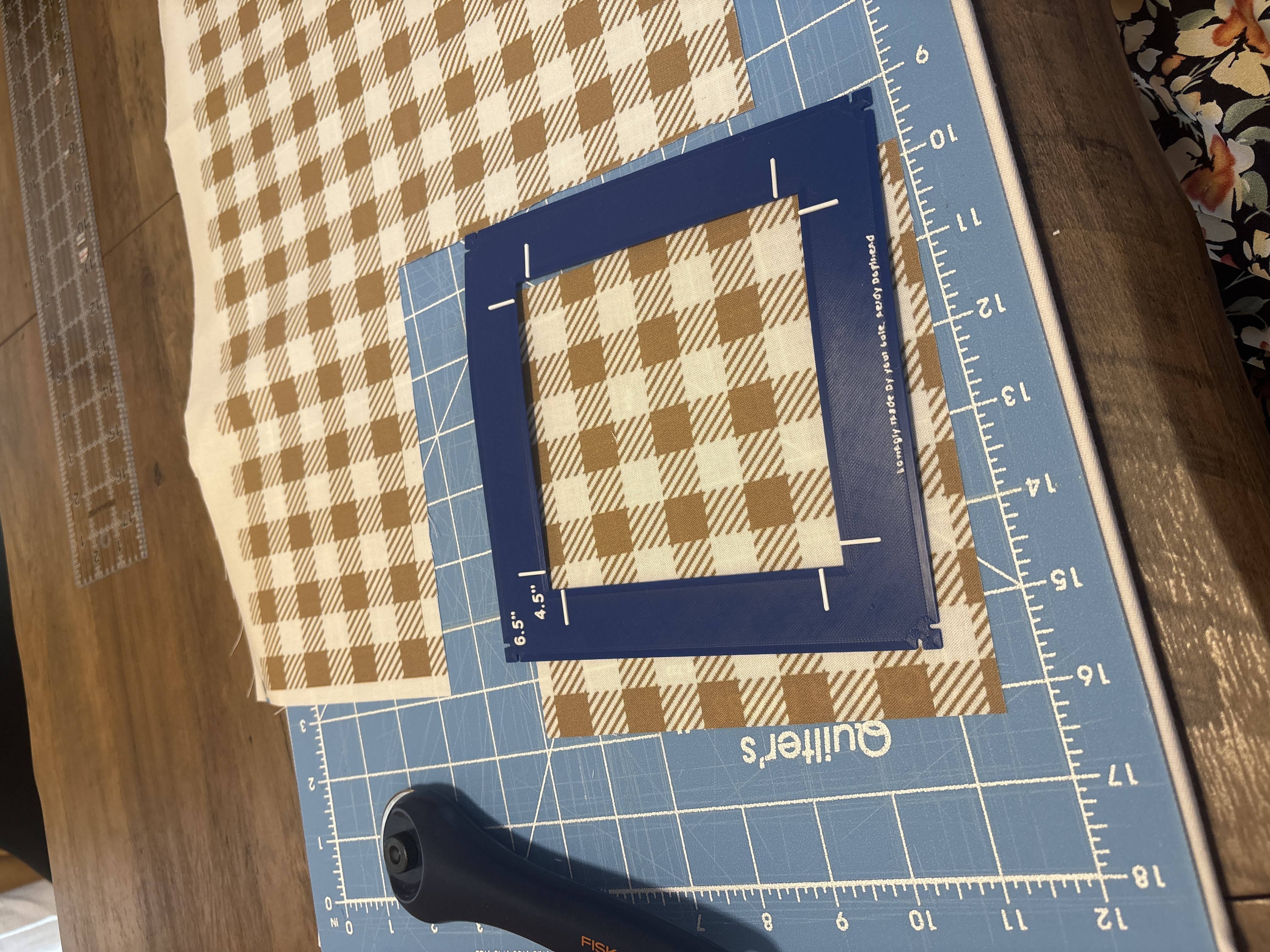 Quilting template for 6.5" and 4.5" with stitch markers
