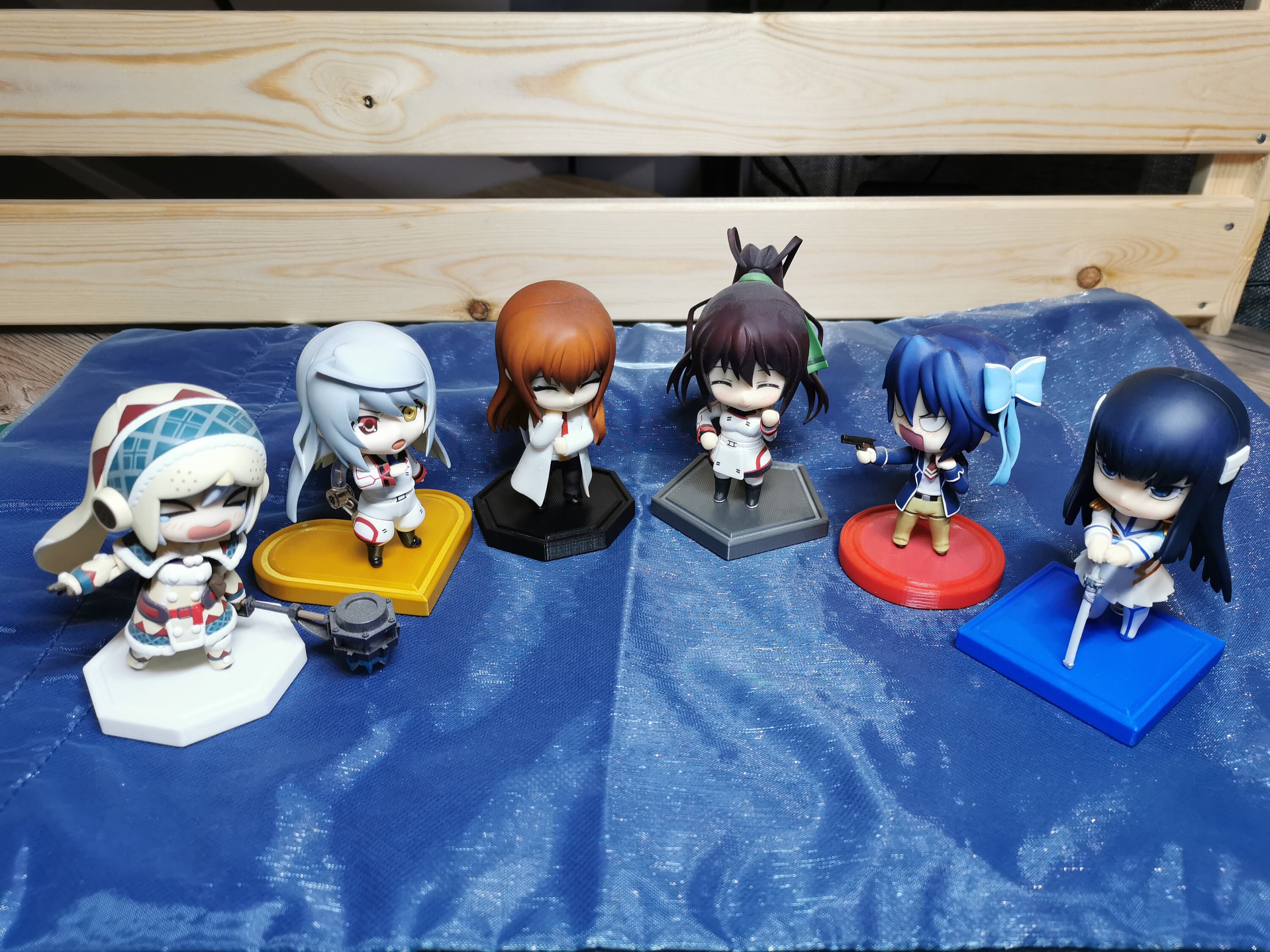 Bases for Nendoroids