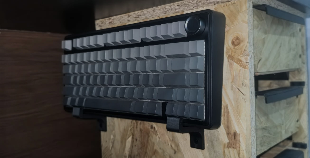 Soporte de teclado atornillable . Screw-in mechanical keyboard mount