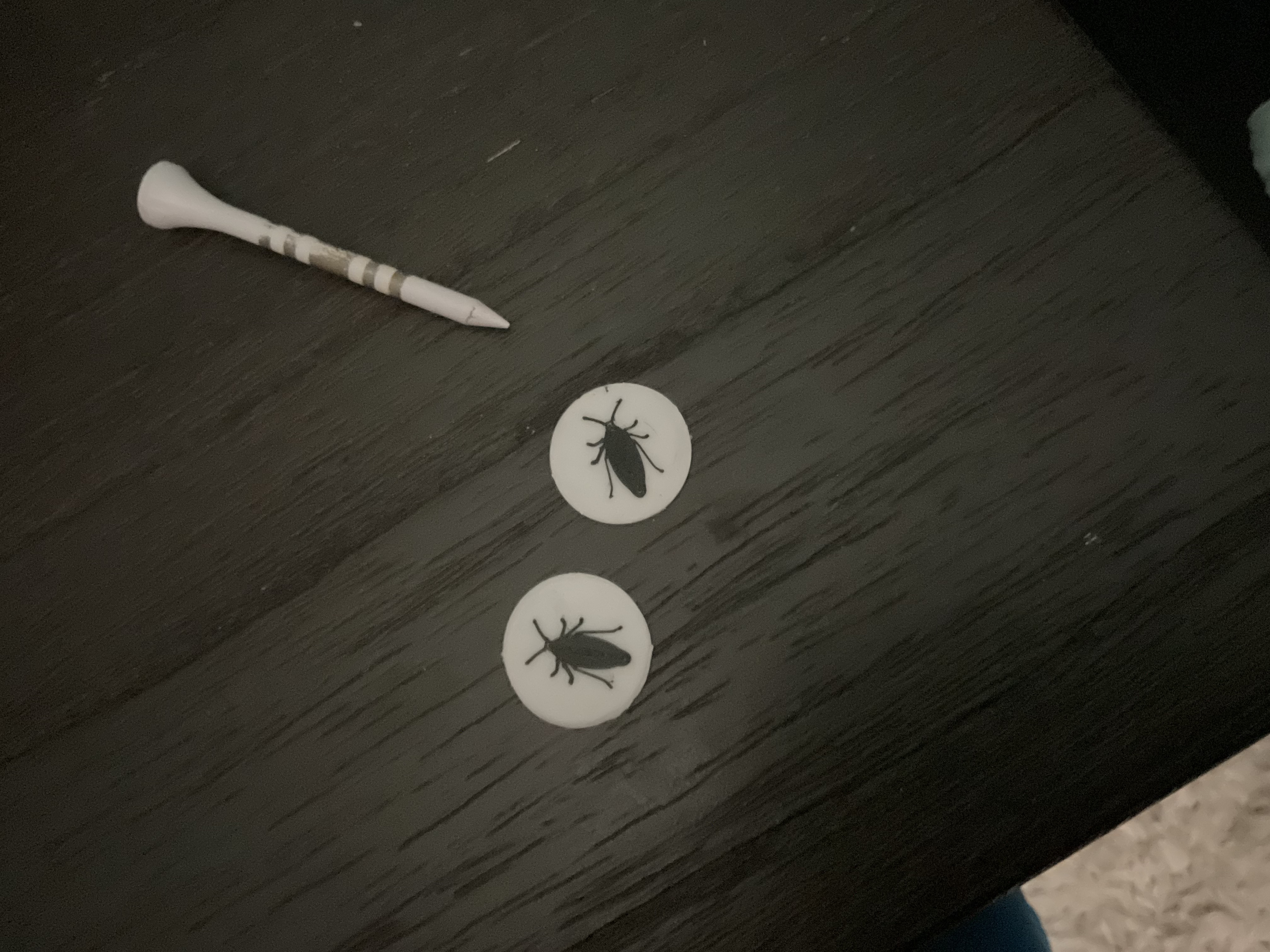Cockroach Golf ball marker
