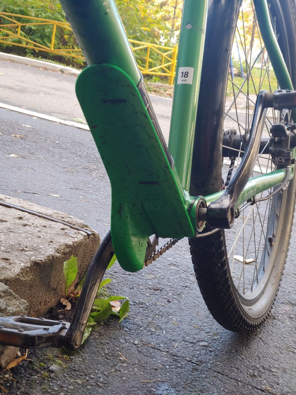 Forward Spike 27.5 downtube fender