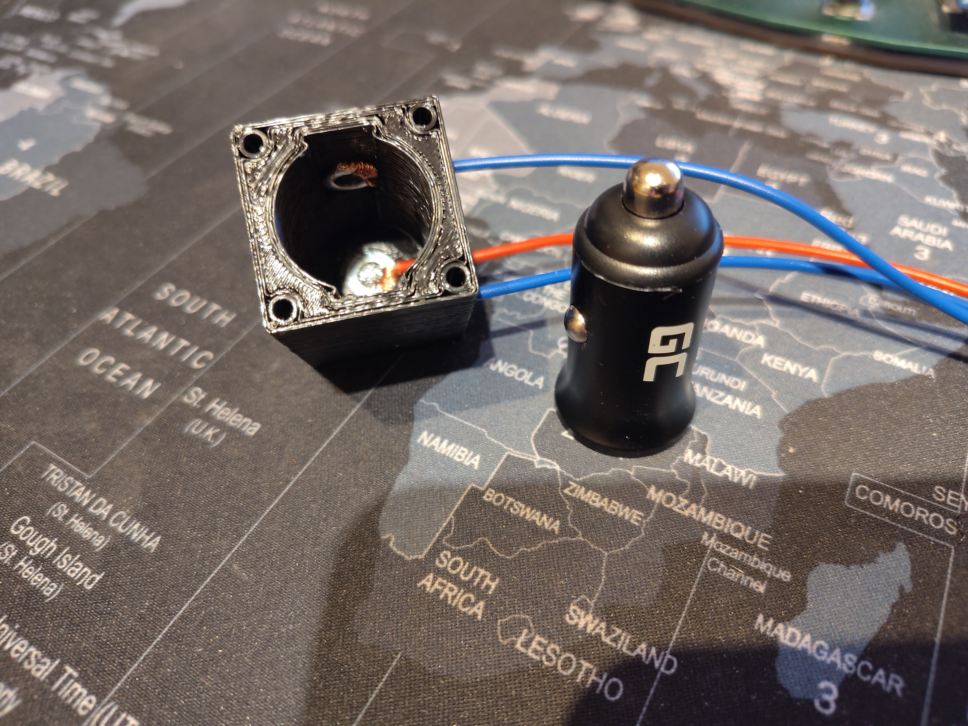 12V Bordsteckdose