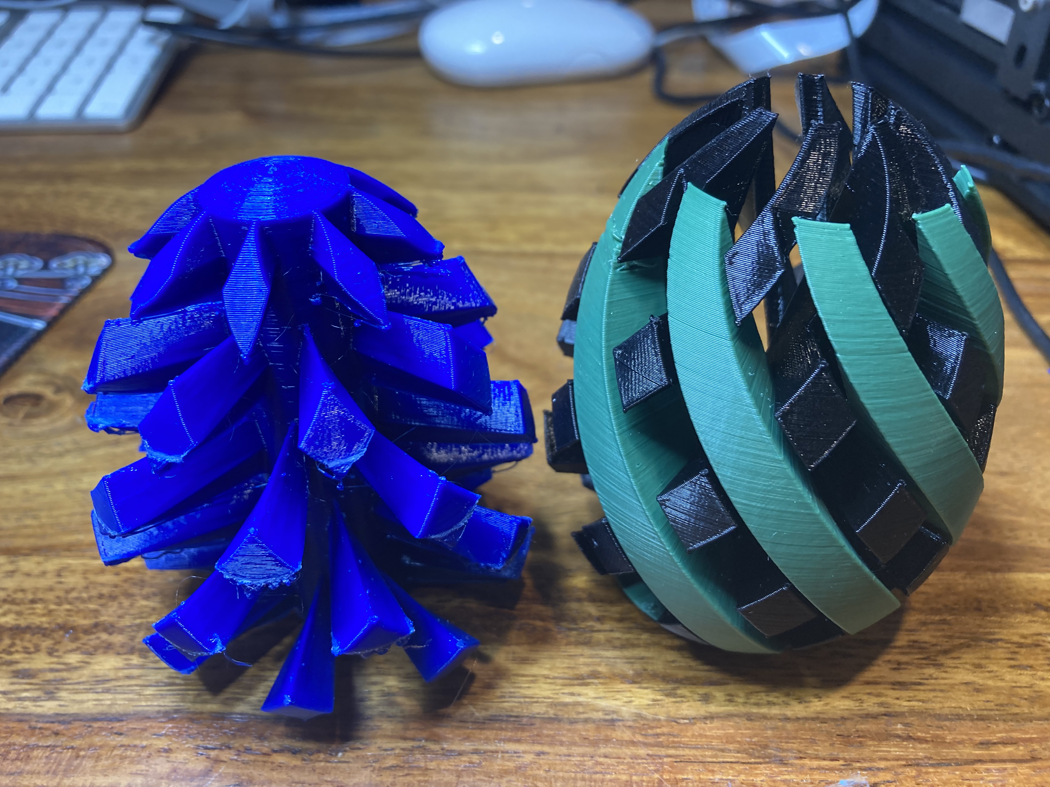 Spiral twist combining easter eggs — miniatura 12