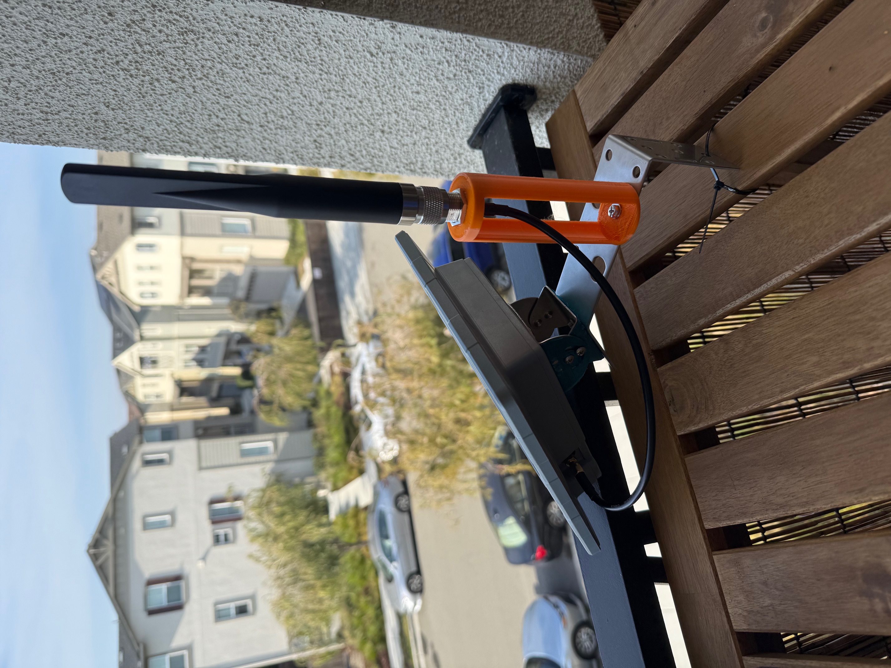 Riser/Mast for Antenna with N-Type Connector