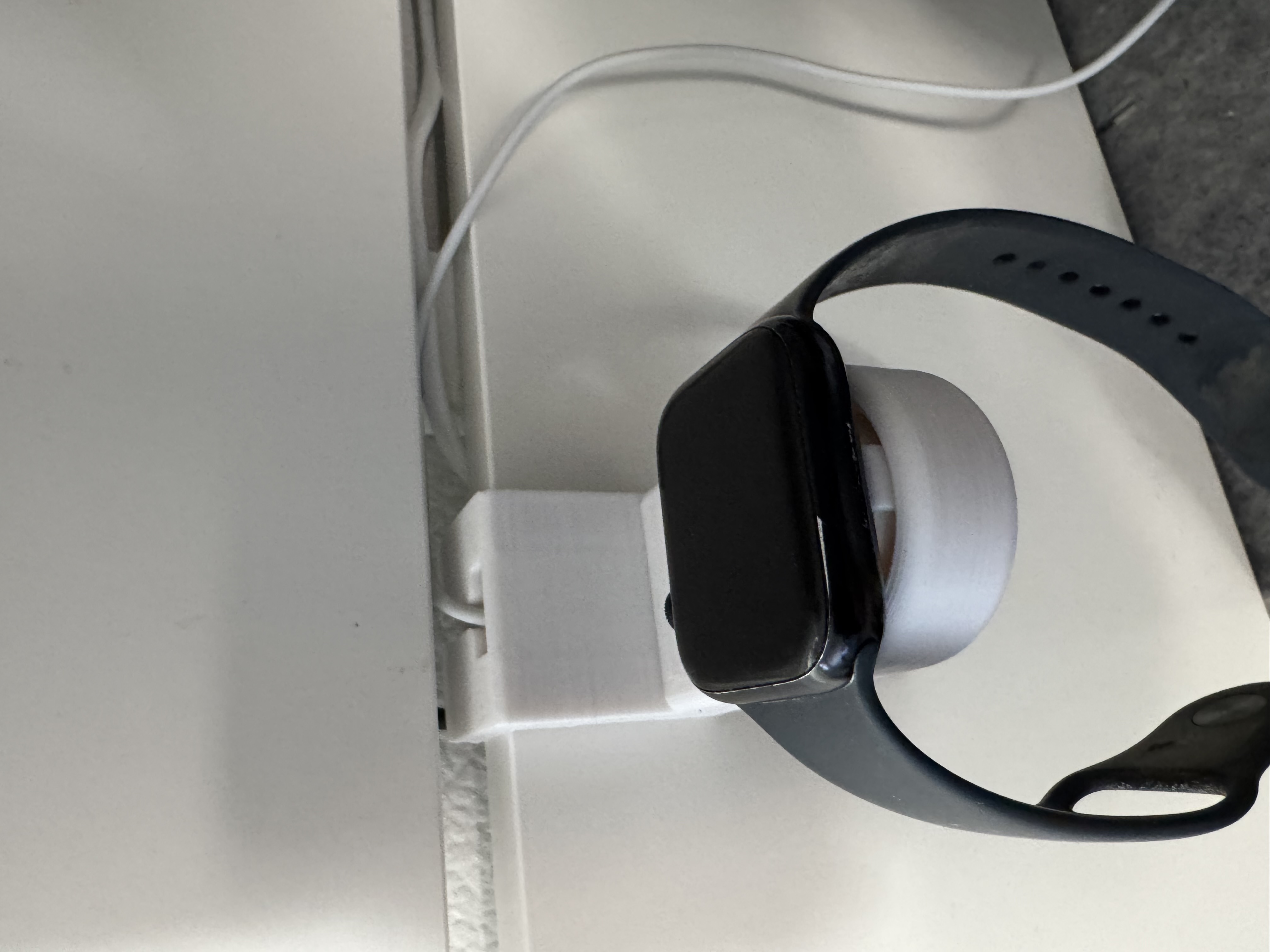 Apple Watch Ladestation für IKEA NORDLI Bett