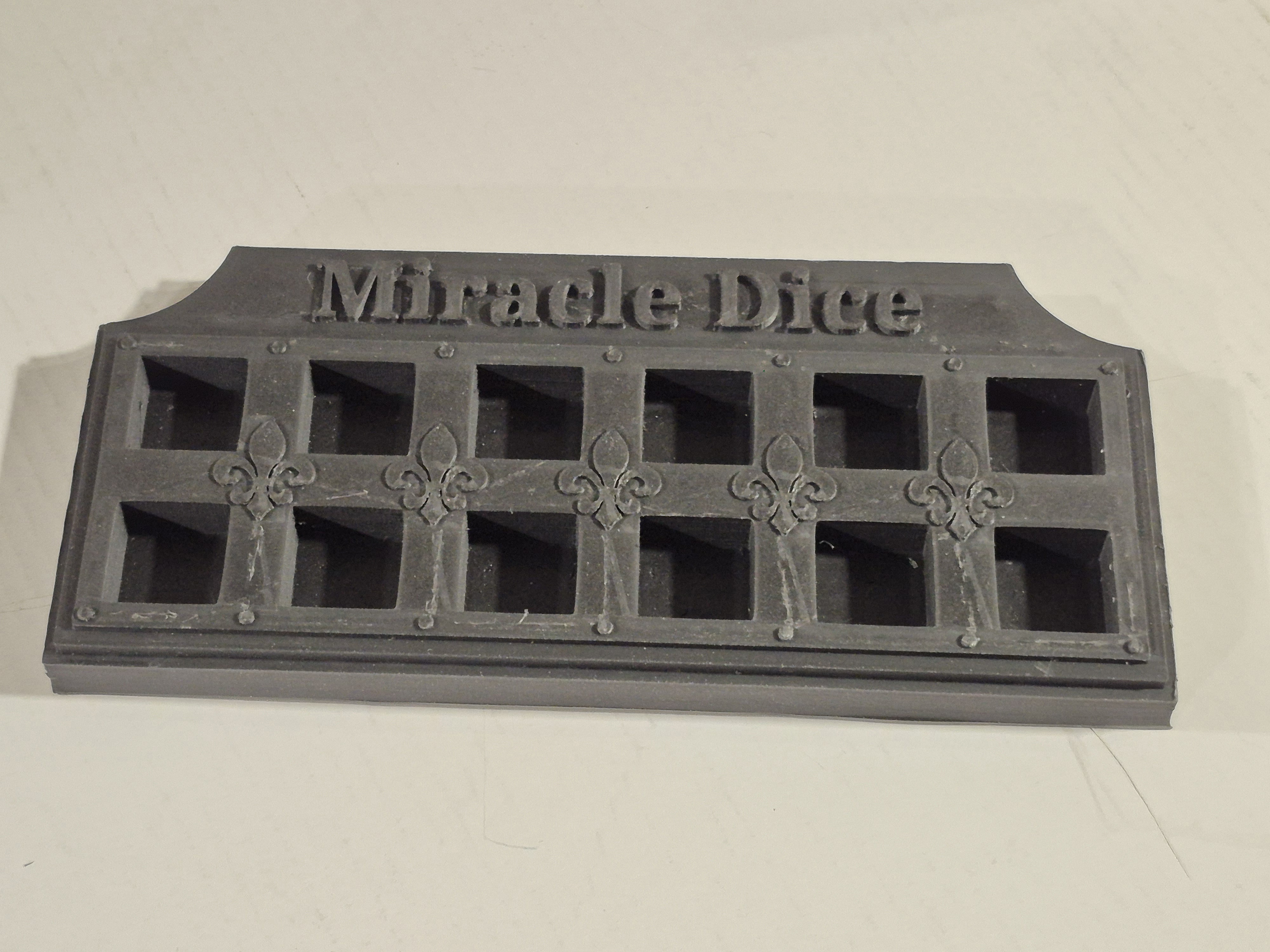 Miracle Dice Tray for Warhammer 40K Battle Sisters - holds twelve dice (5/8 and 12mm versions)