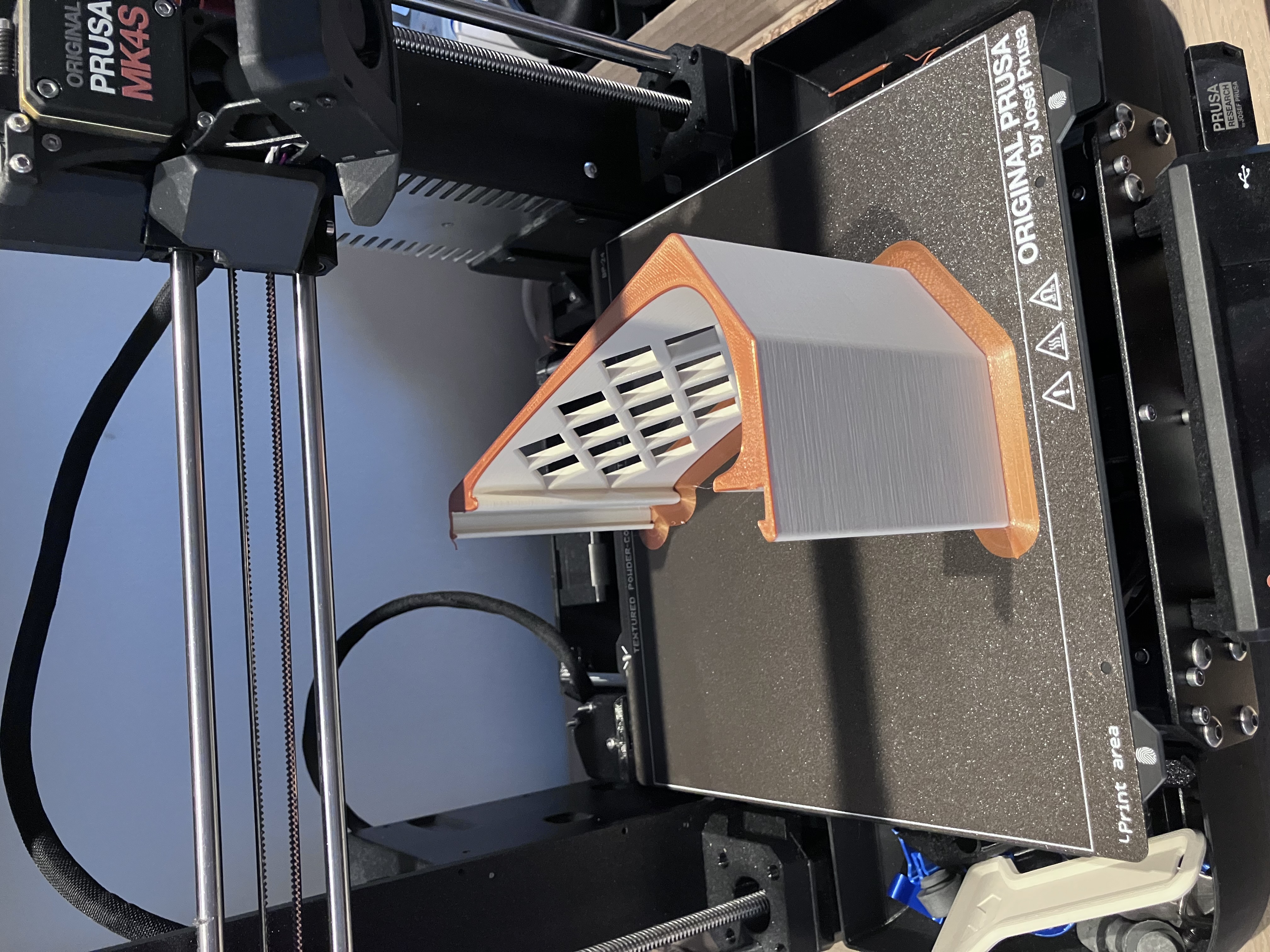 Adjustable 3D-Printed Stand for iPad Pro M4 & M5 11” (2024-25) – Dual-Color Modern Design with Integrated Apple Pencil Charging (New Design) — thumbnail 9