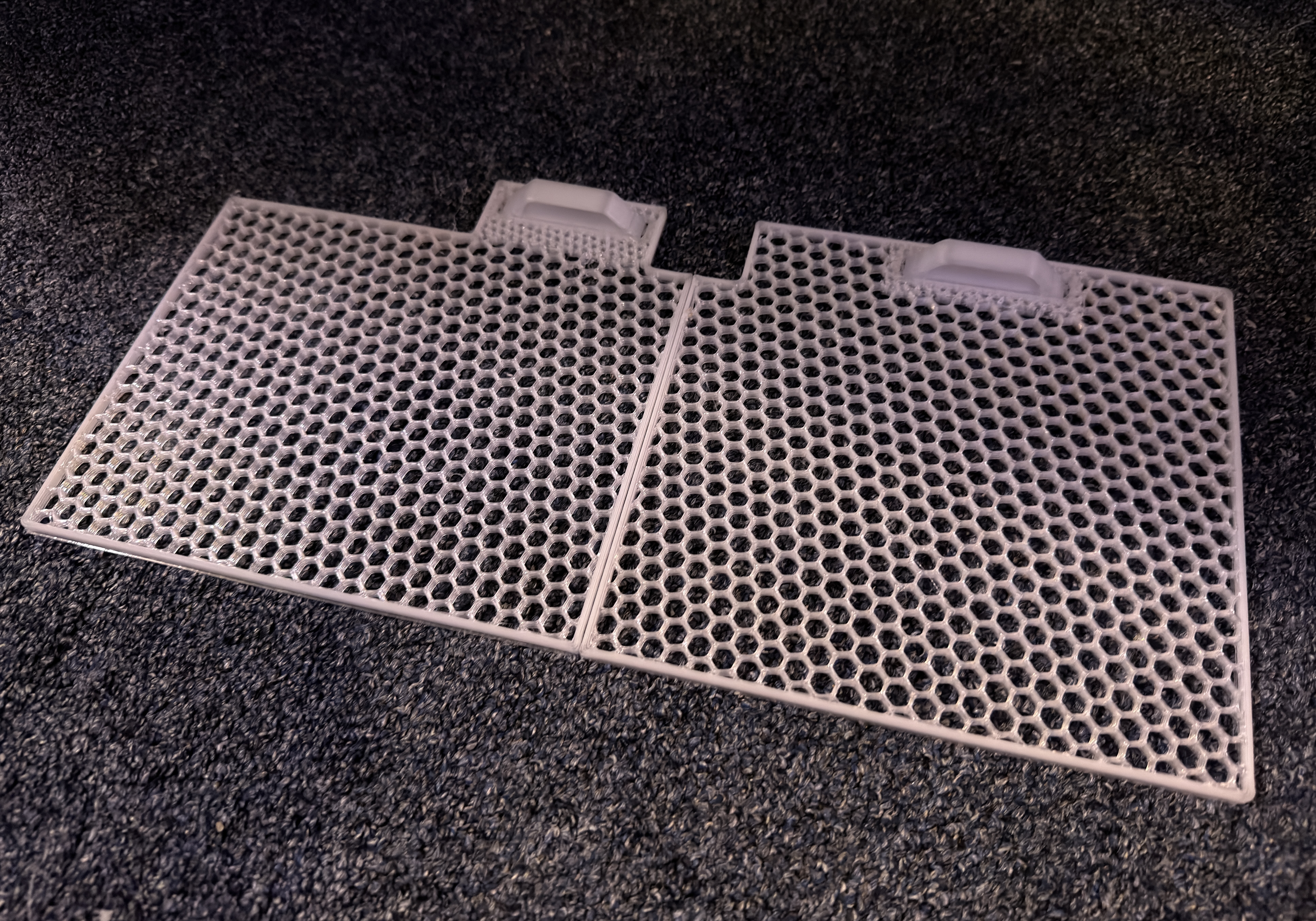 Custom Ventilated Lid for Lifegard Aquatics 5G Bookshelf Aquarium — thumbnail 2
