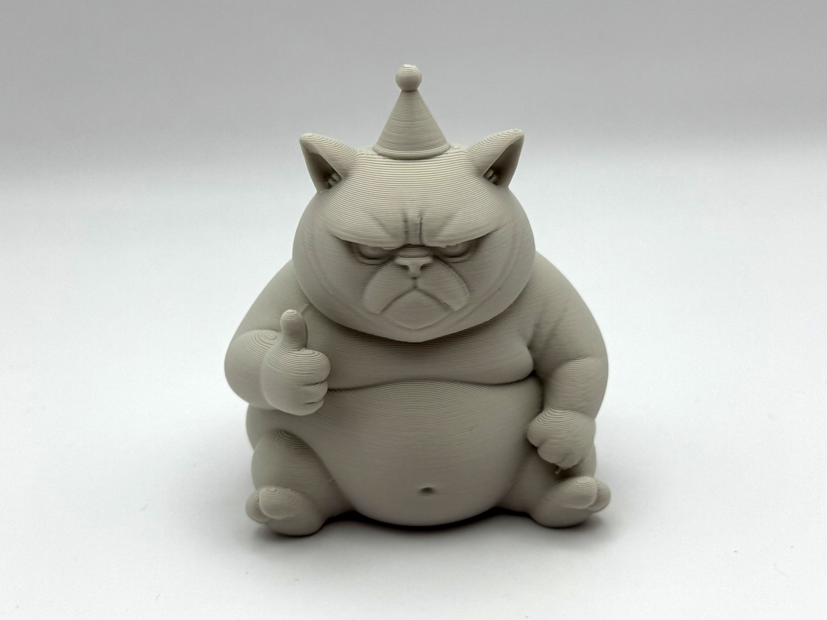 Miniatura 6 do modelo 3D Grumpy Birthday Kitten