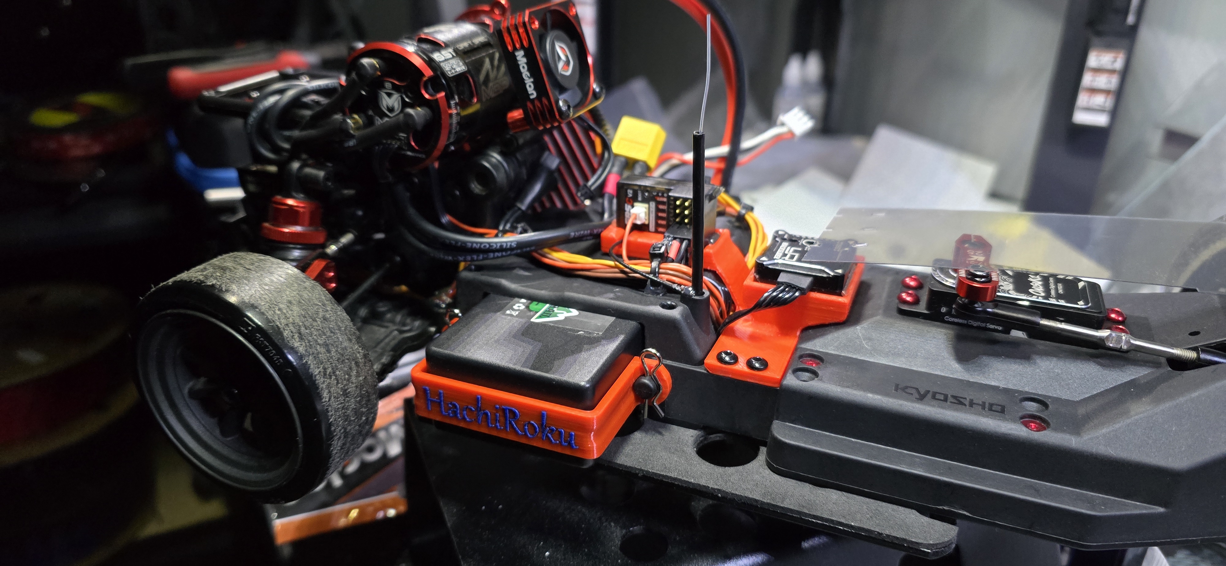 Kyosho FZD2 HachiRoku battery mounts, short and long.