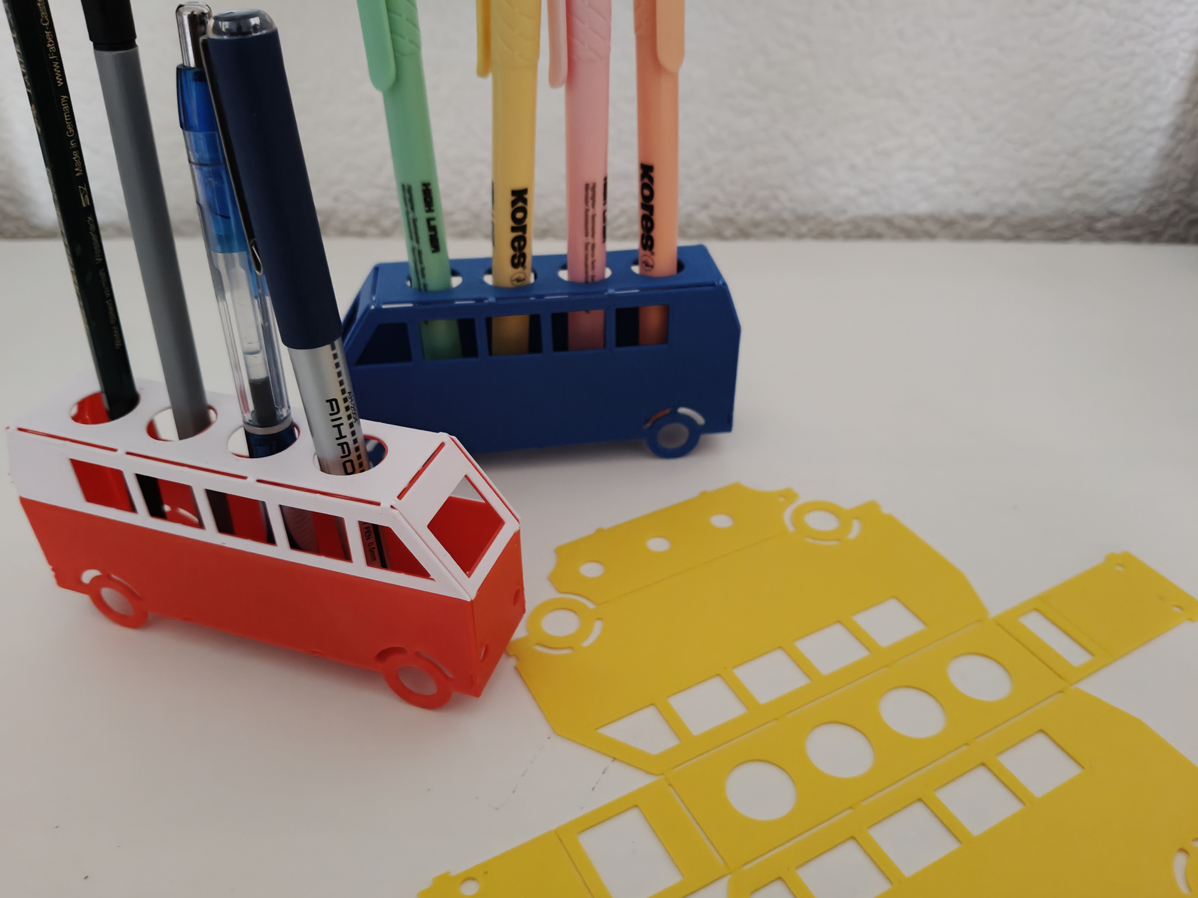 Bus pen holder - flat print